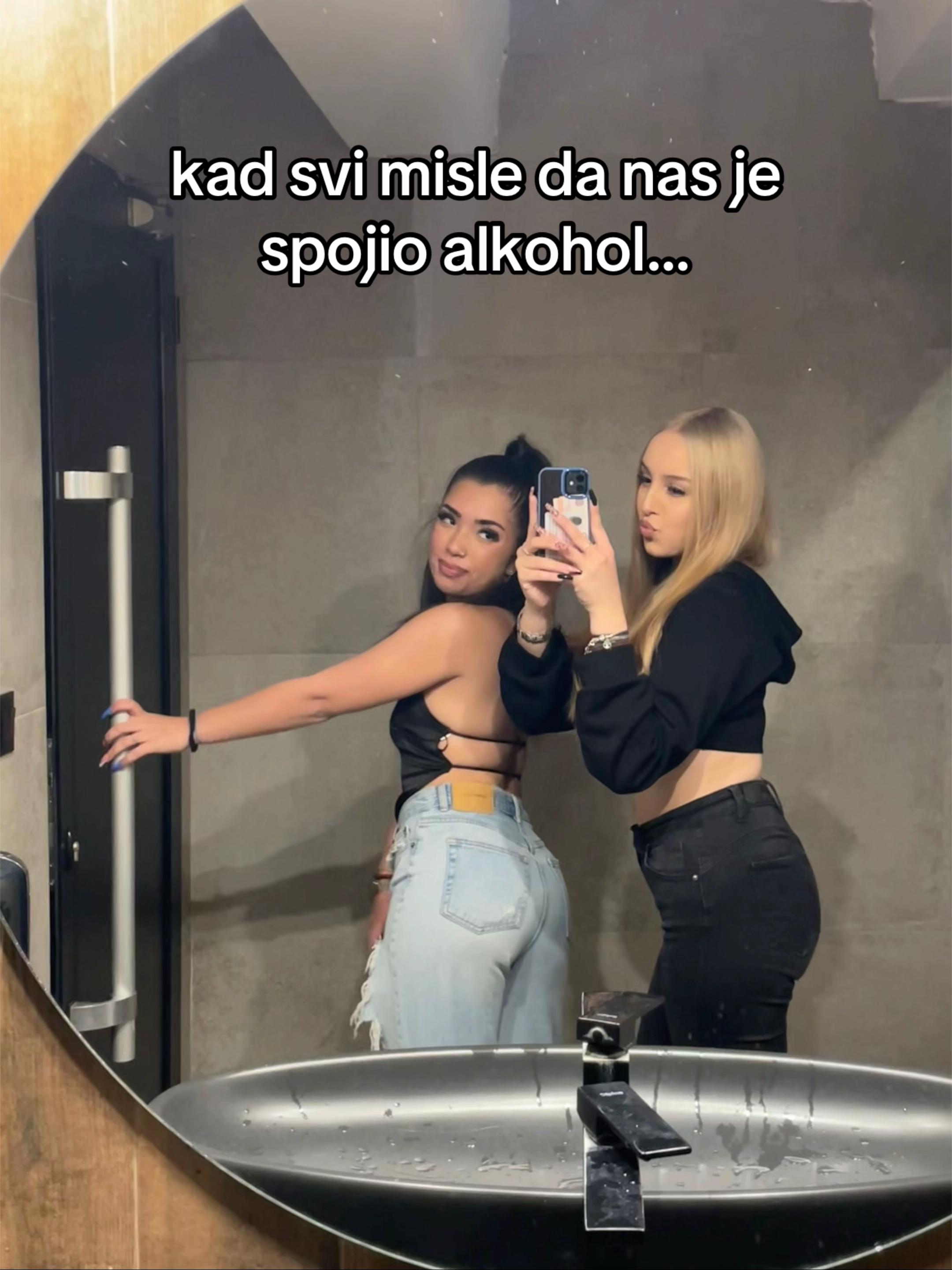 @🐍