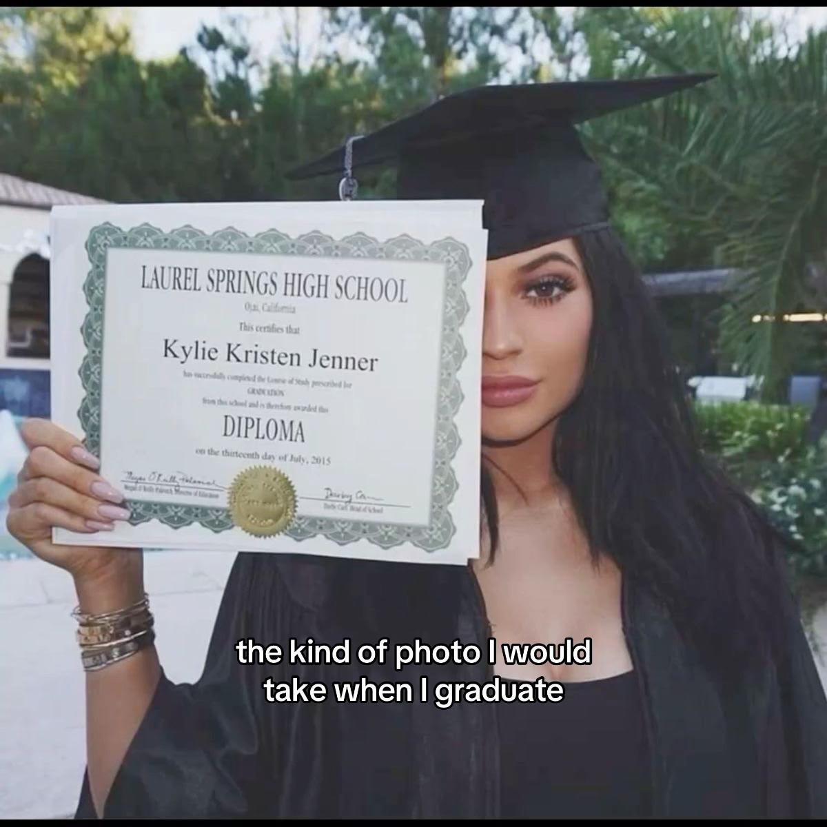 @𝙆𝙮𝙡𝙞𝙚𝙗𝙖𝙚