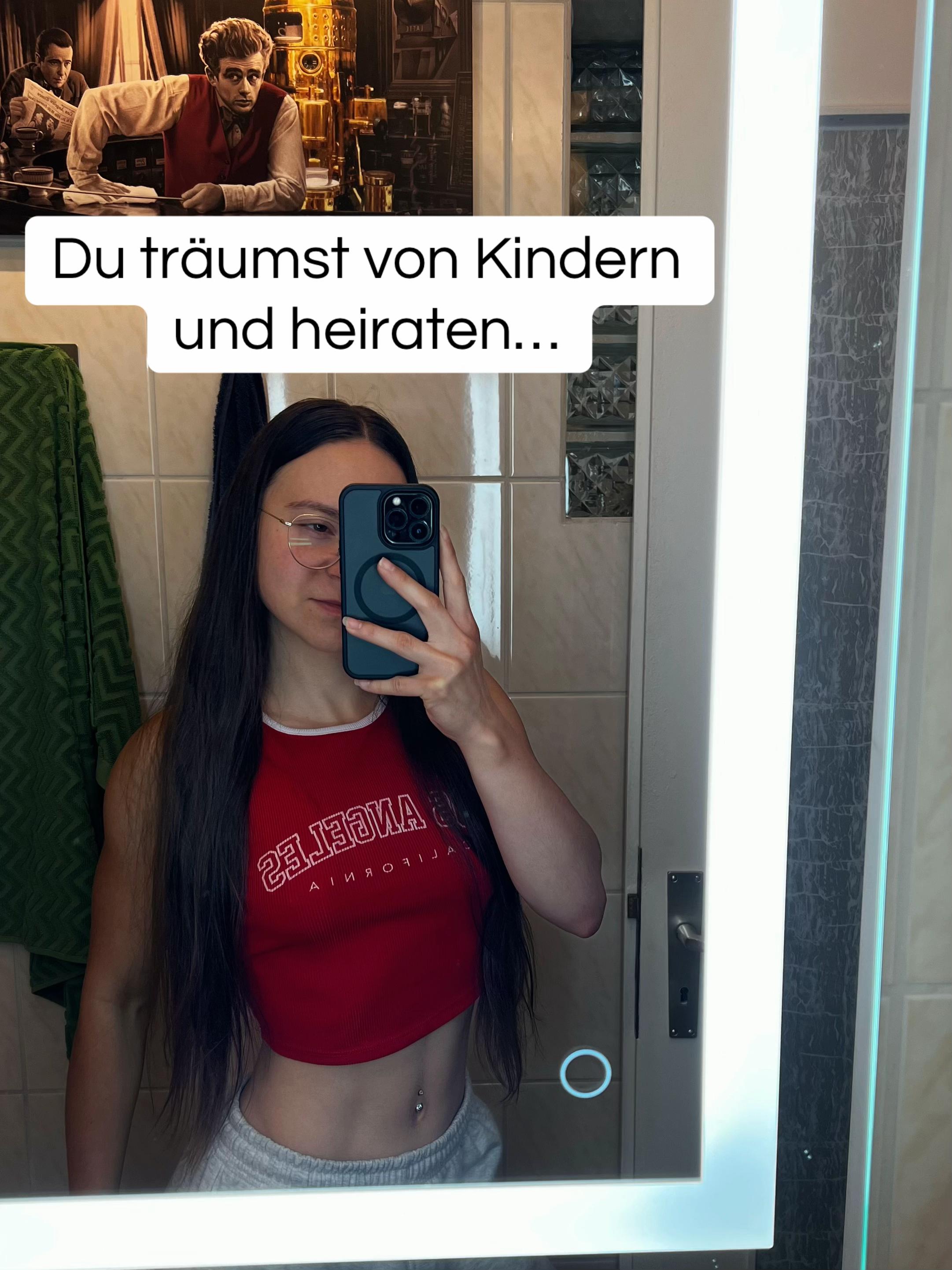 @Queenliisa