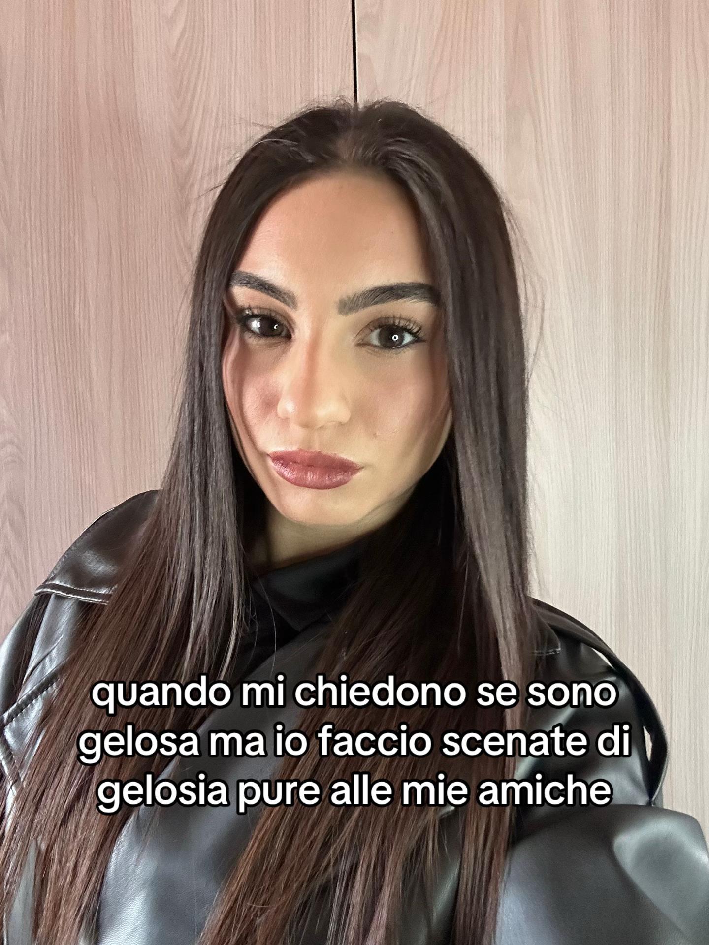 @Adelepzz