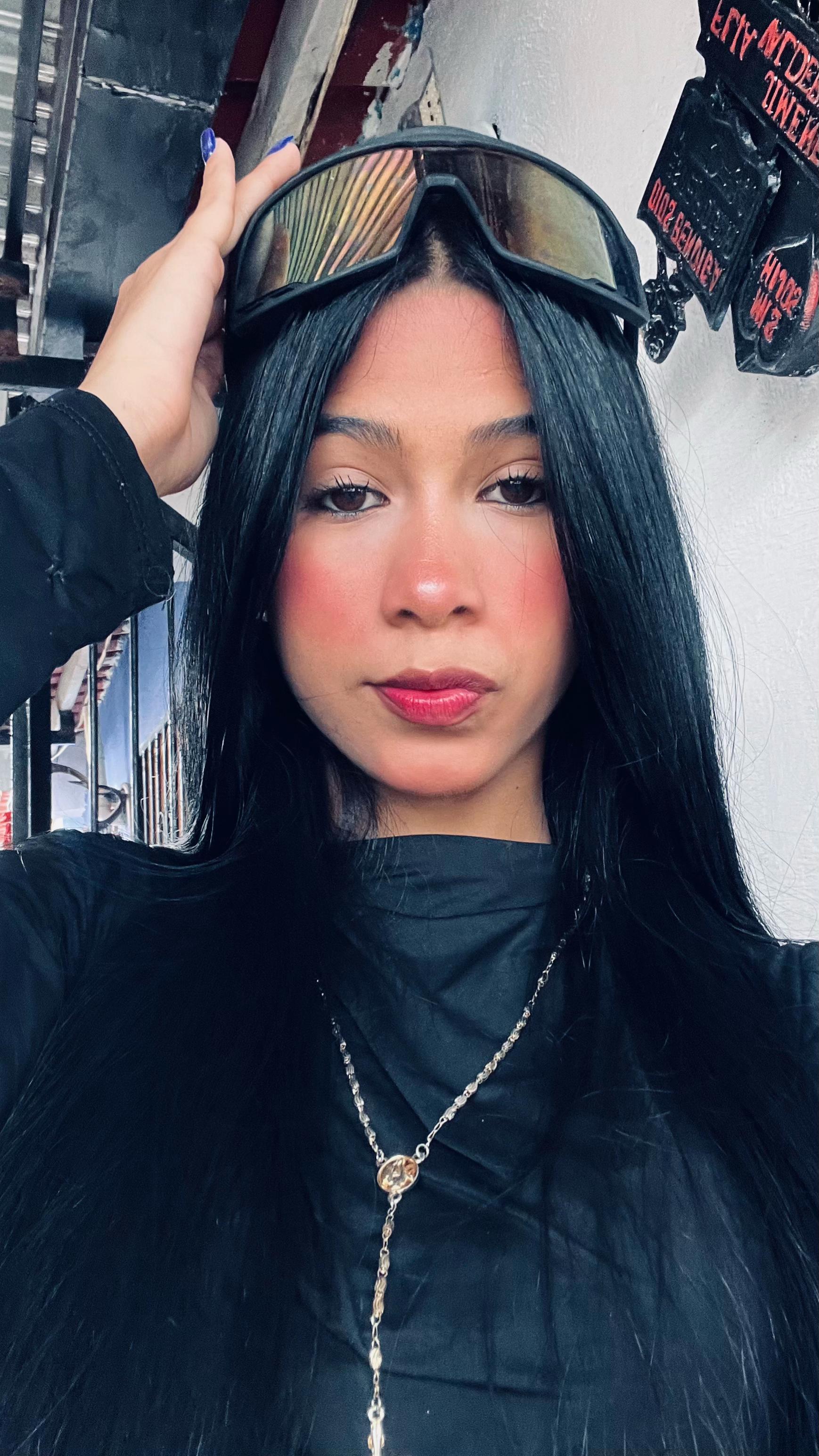 @𝓥𝓪𝓵𝓮🕷️❤️