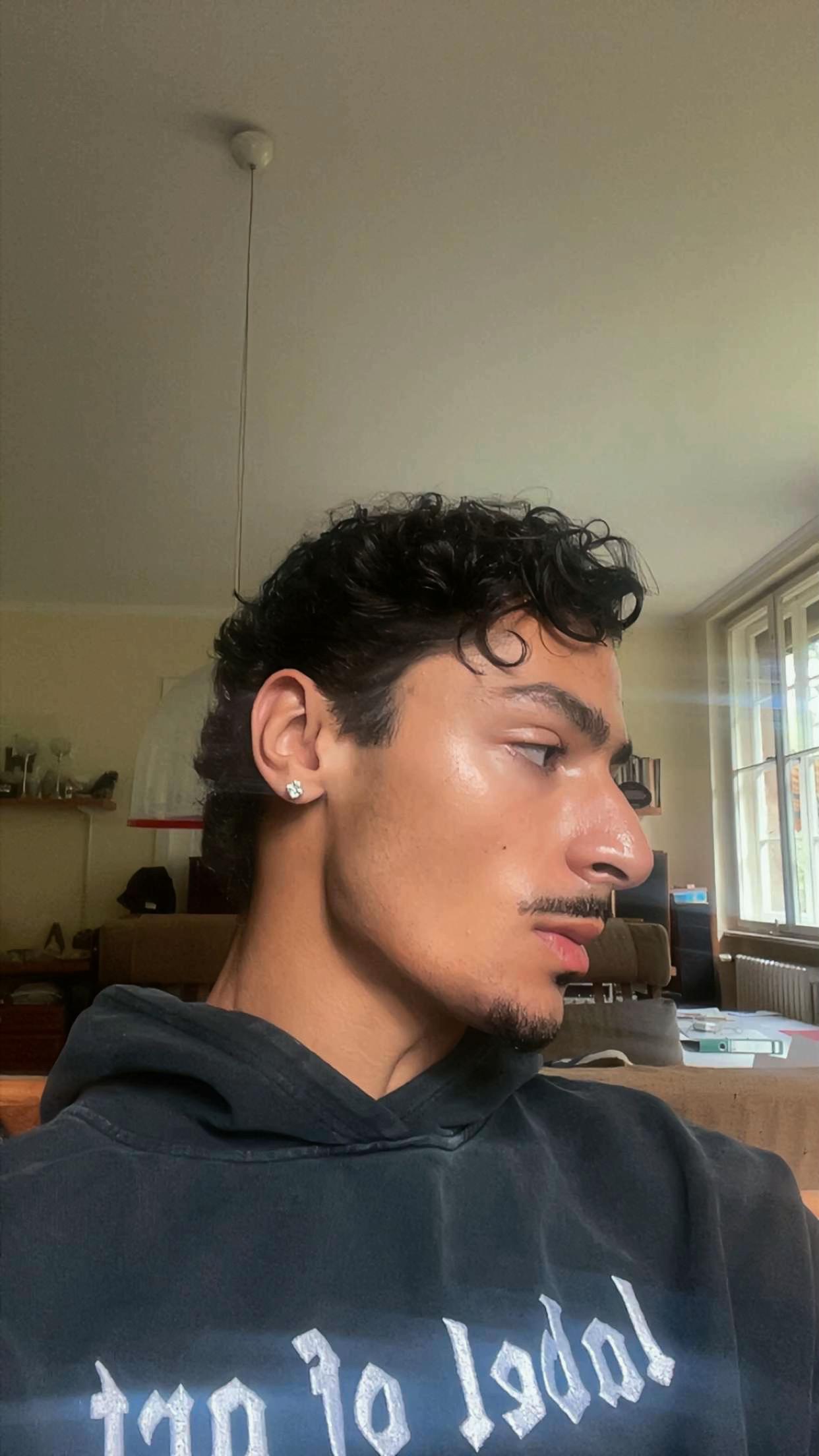 @Julianchriz𒉭