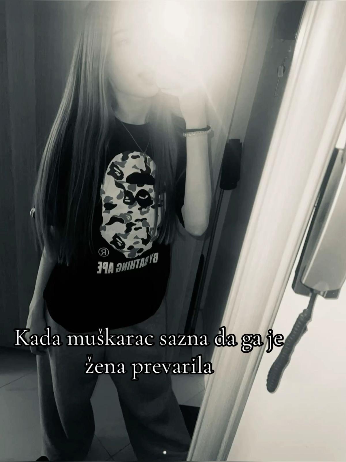 @𖣂
