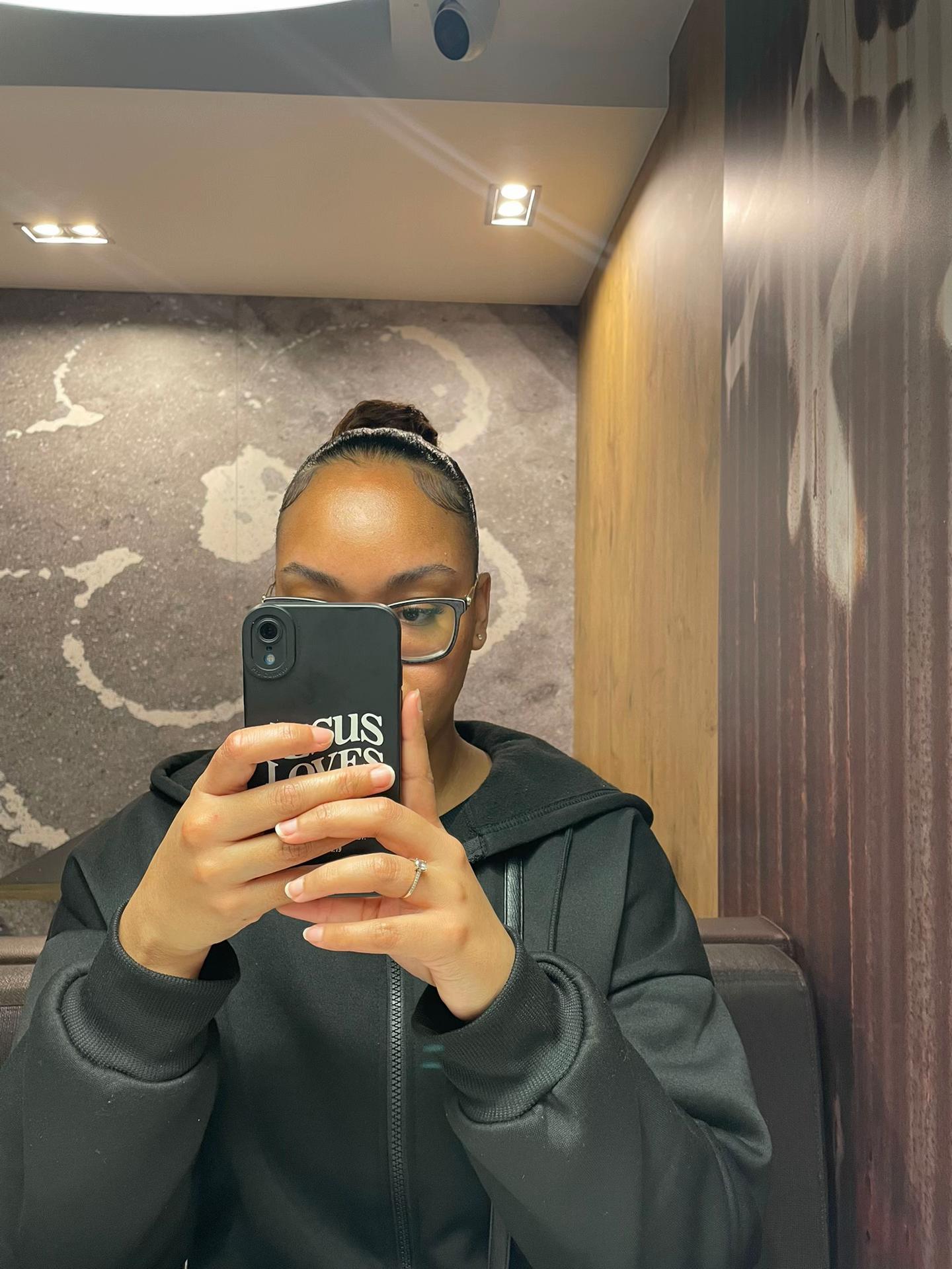 @𝓜 & 𝓡 🫶🏾