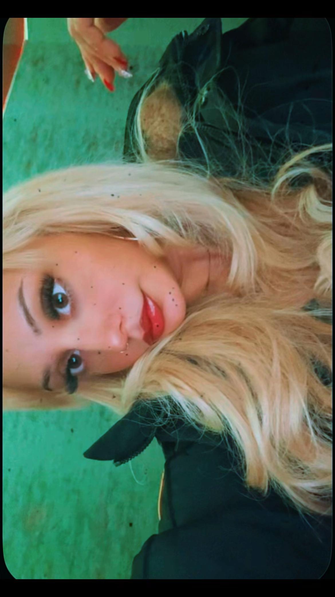 @bellaa_blond