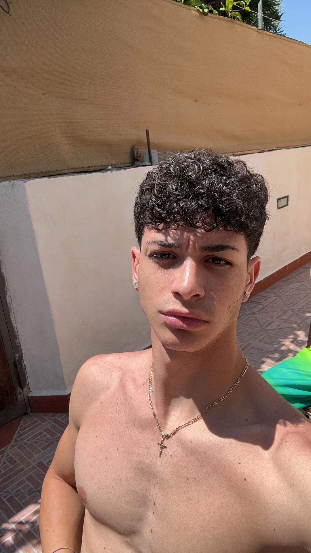 @𝒟𝒶𝓃𝒾ℯ𝓁