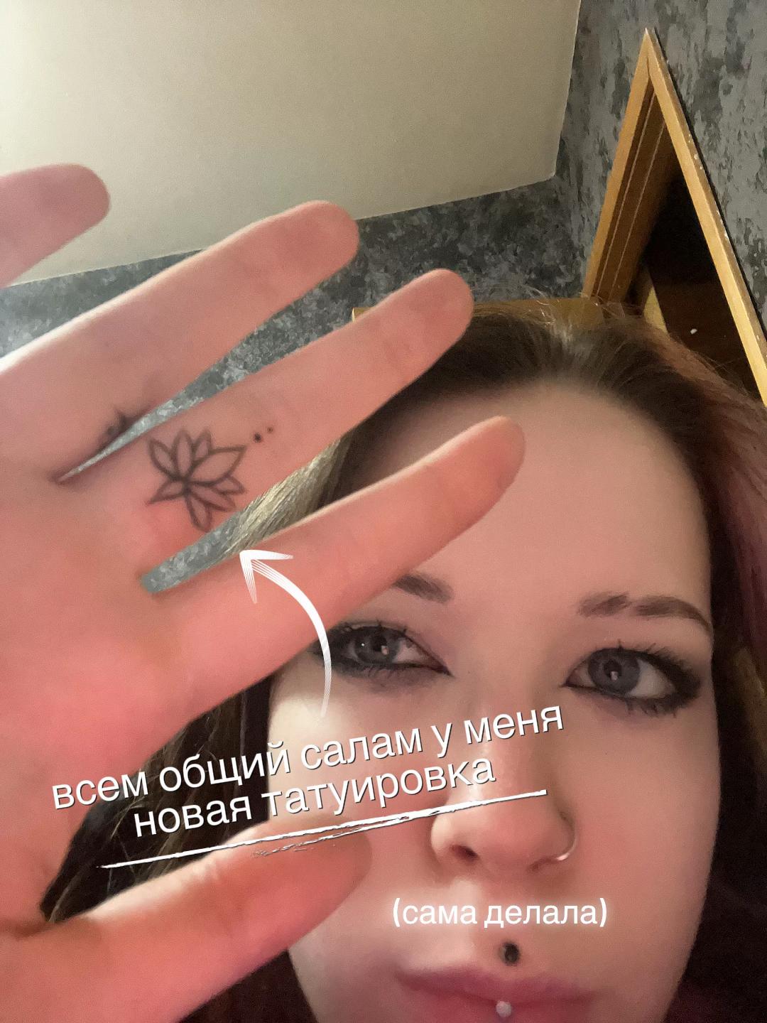 @xeuqシ