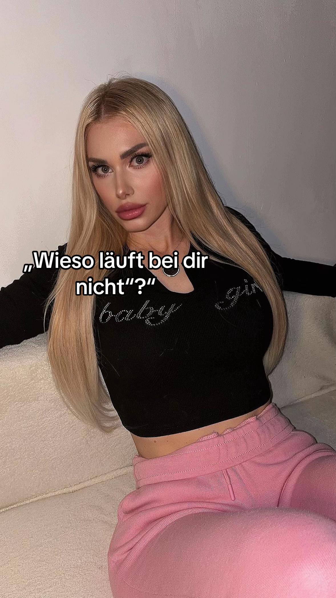 @Geraline_