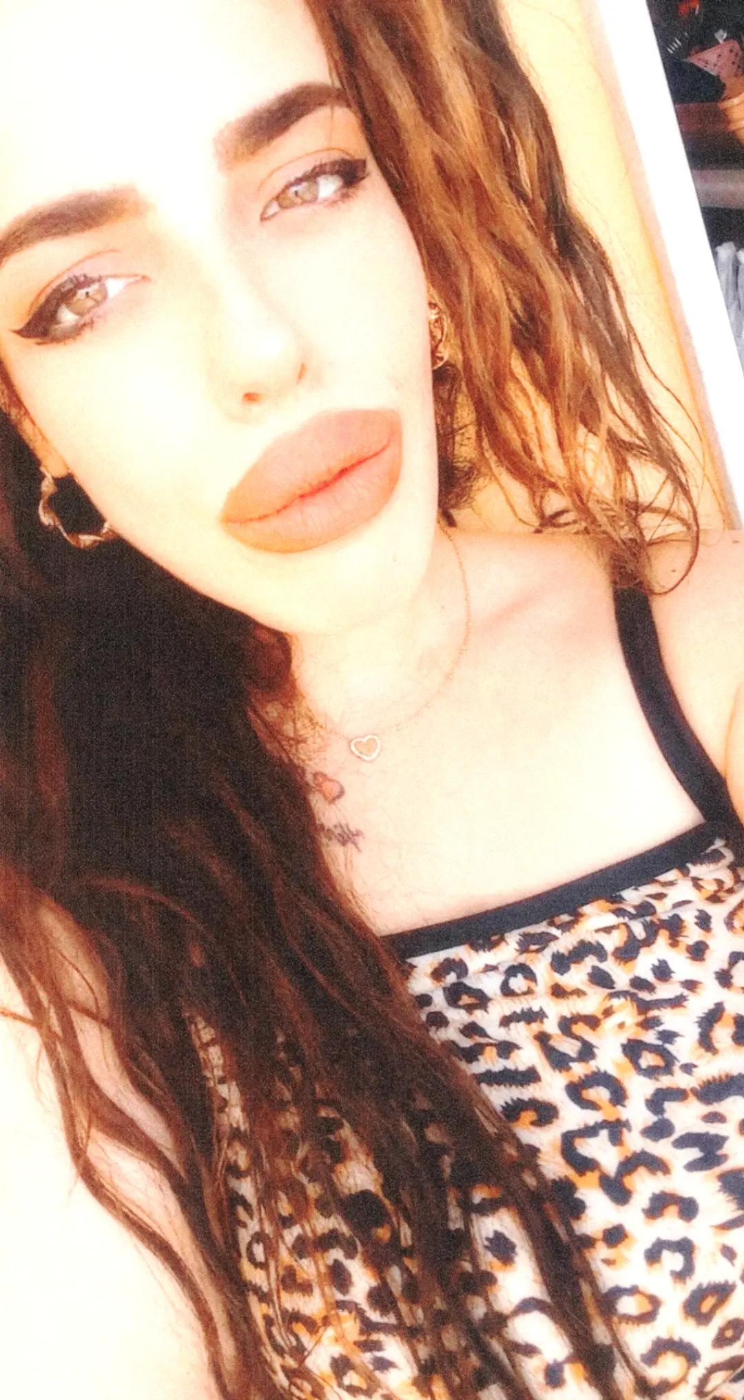@𝒜𝒹𝓇𝒾𝒶𝓃𝒶 𝒯ℴ𝓈𝒸𝒶𝓃ℴ9