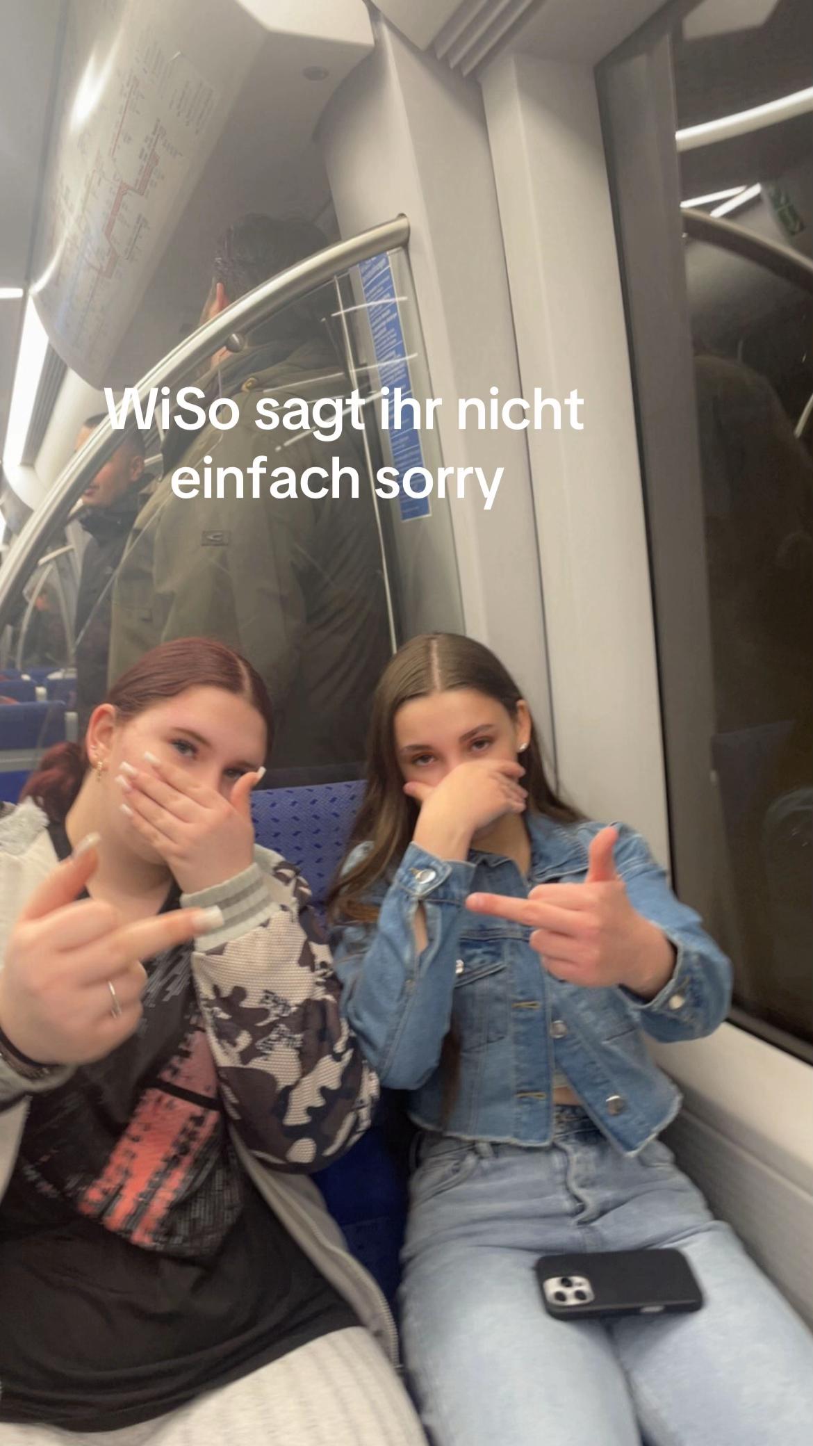 @𝐶𝑒𝑙𝑖𝑛🤍✨