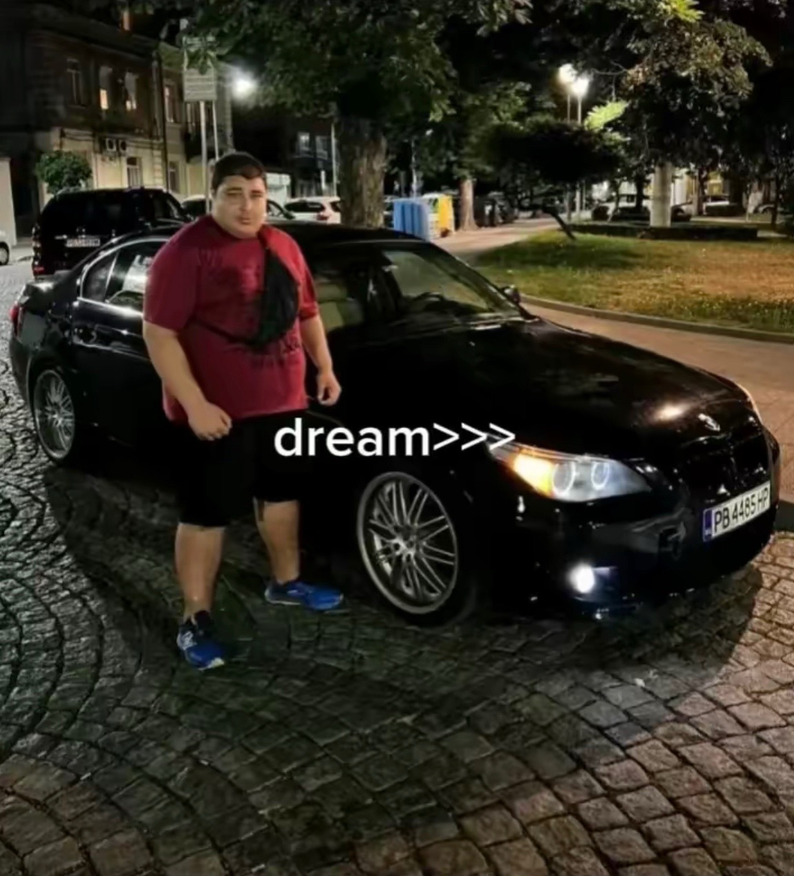 @🎭