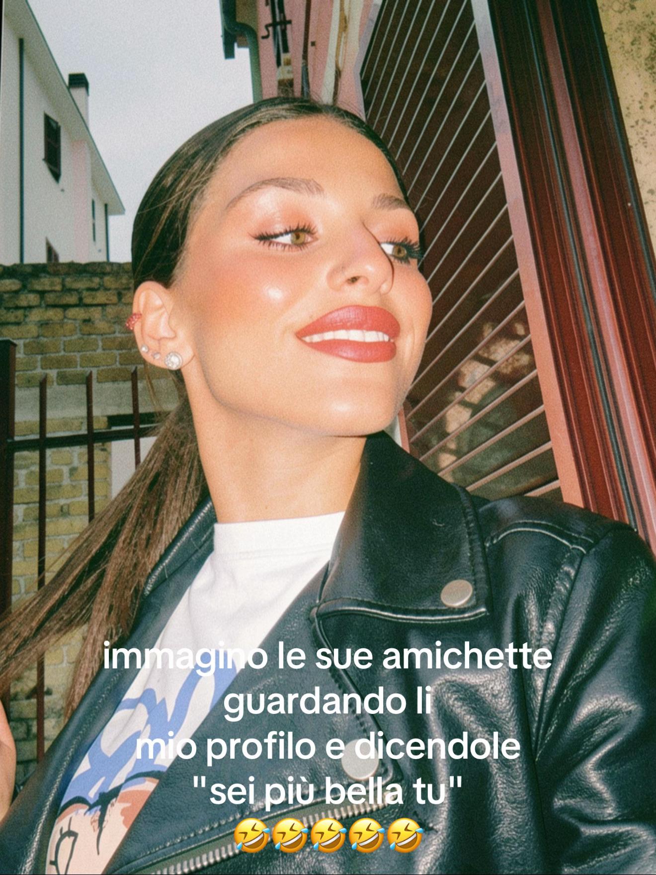@Eleee