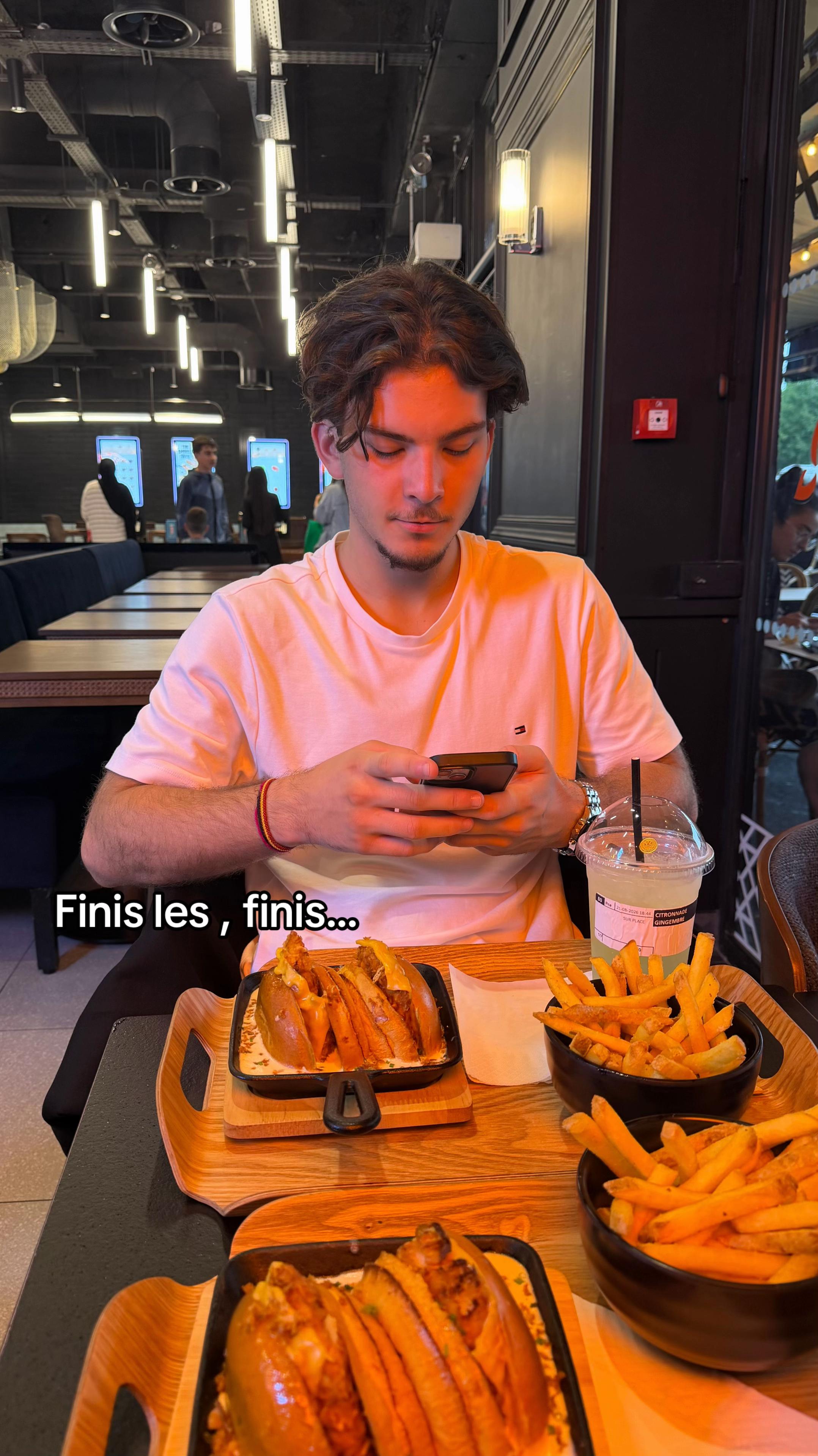 @K A Y.