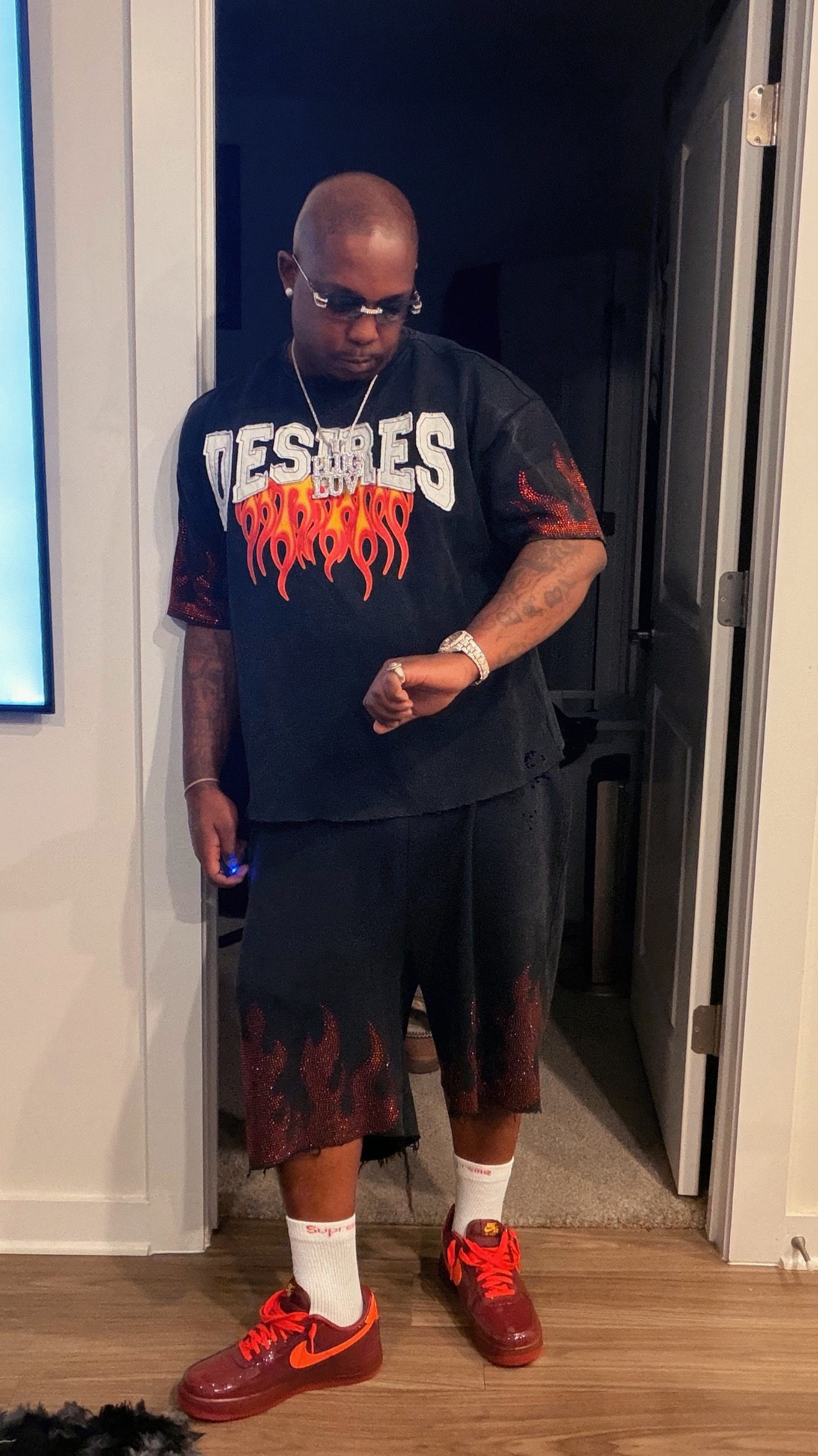 @PLUG LUV