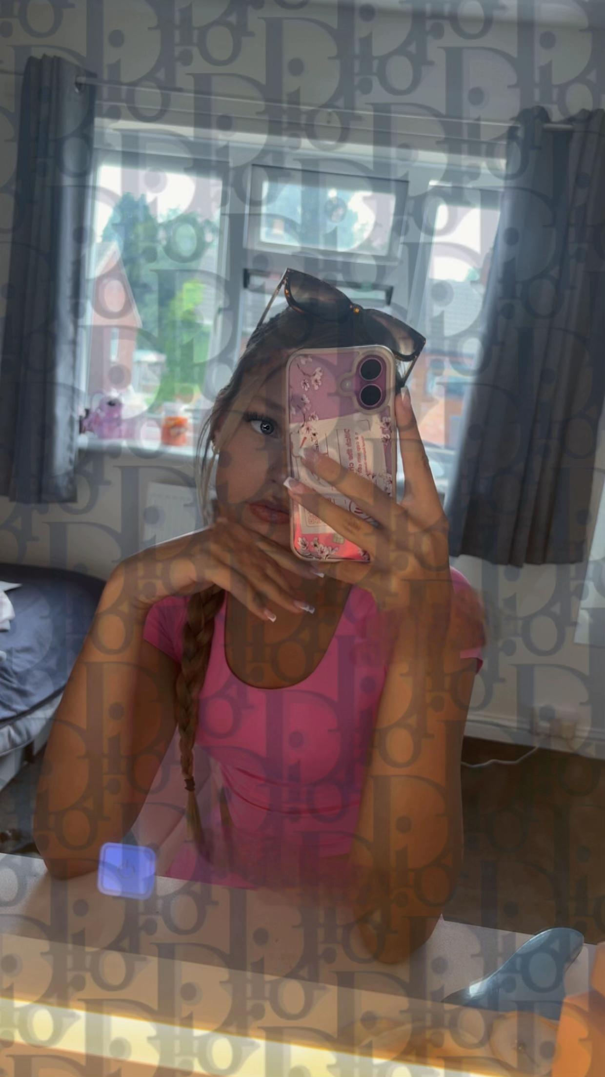 @𝒯ℴ𝓃🤍