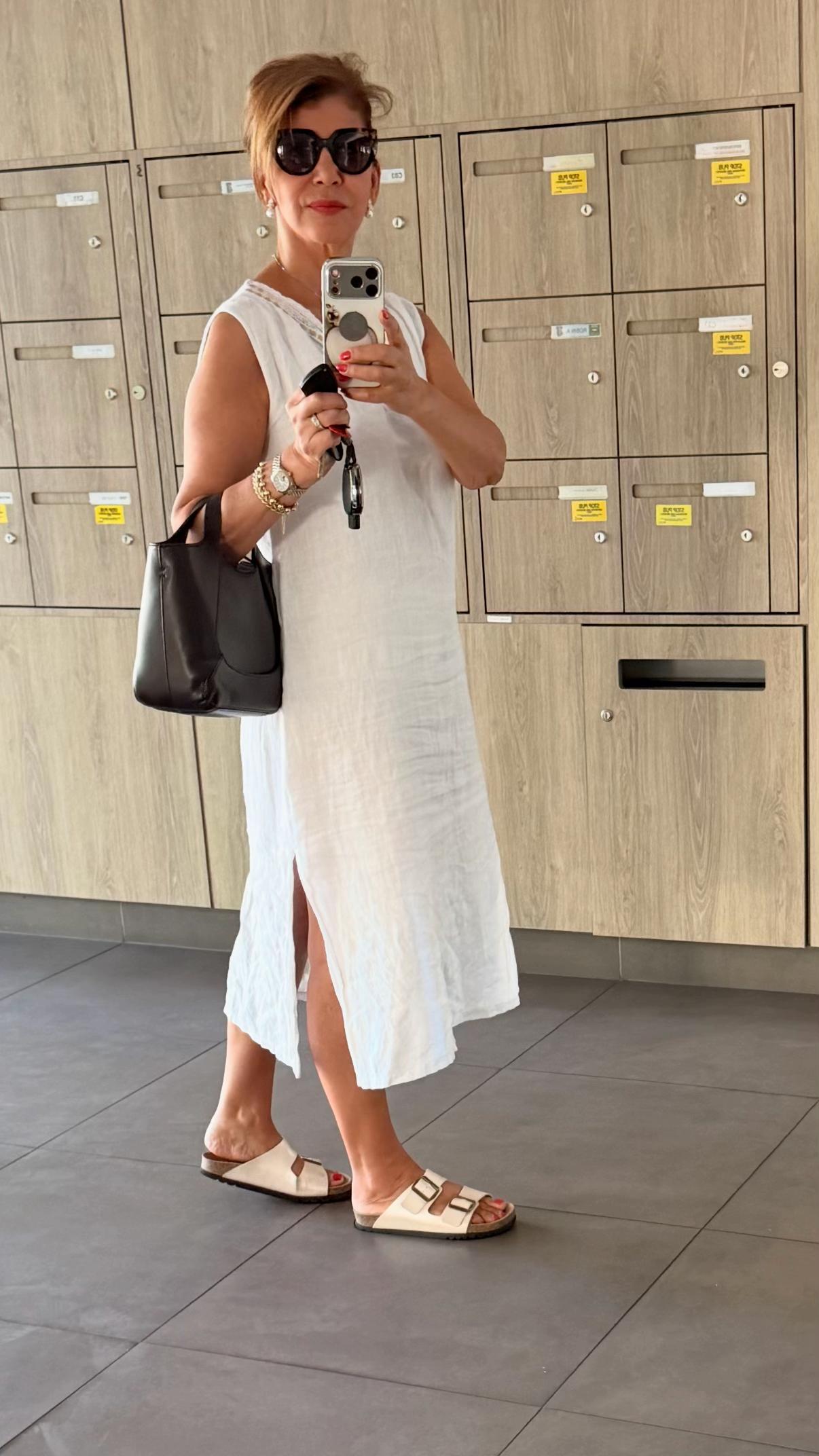@Dress 44