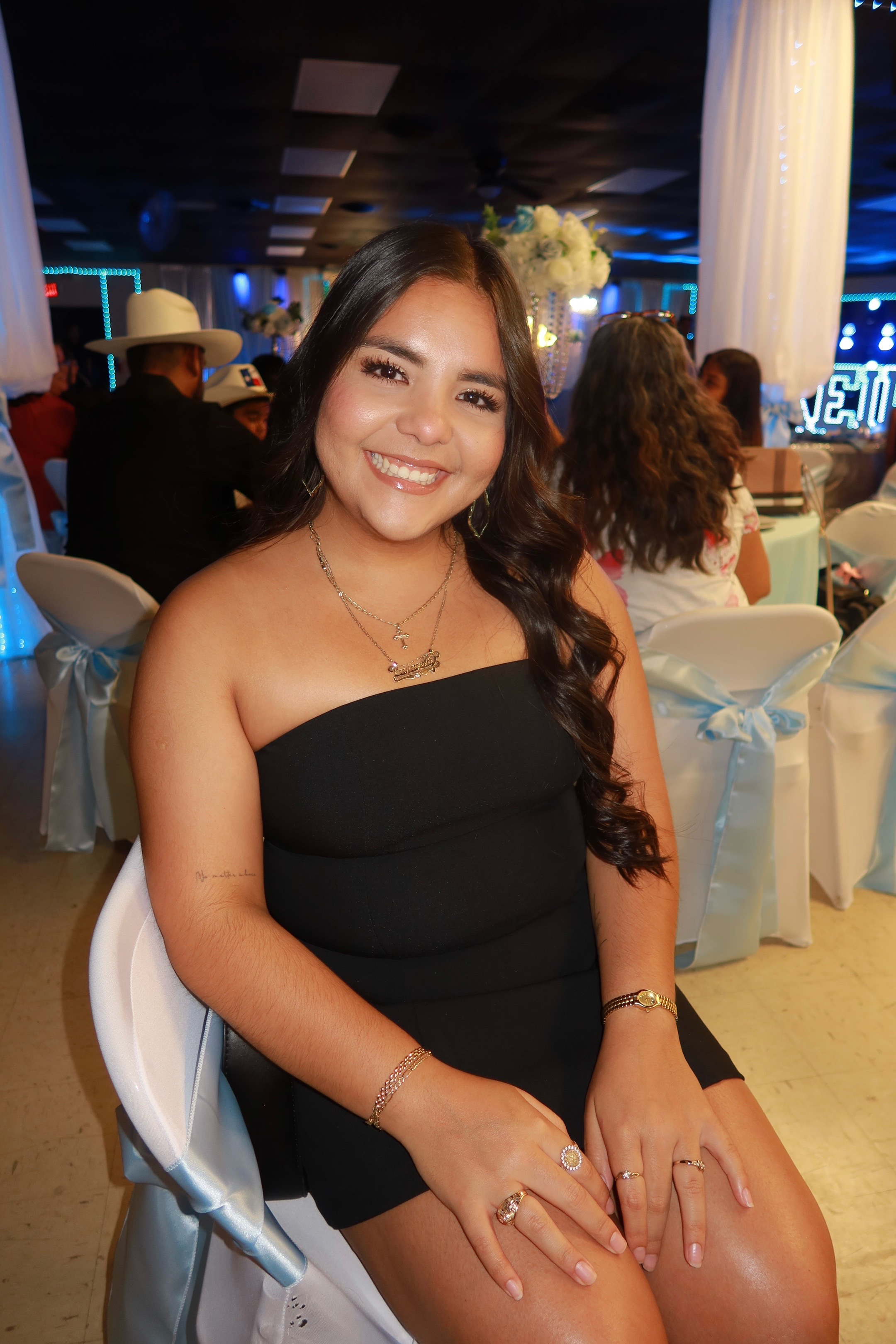 @Luz Arely