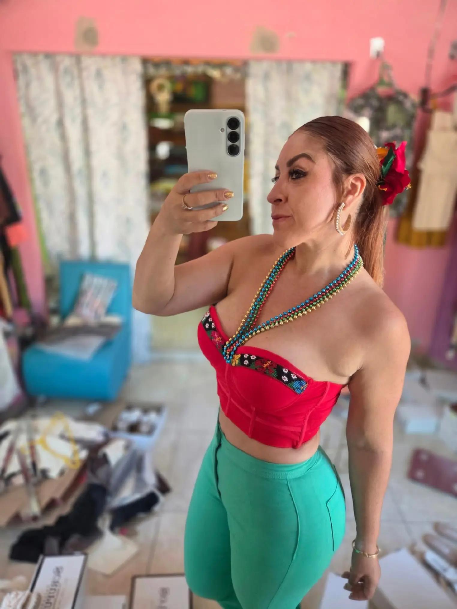 @isabella