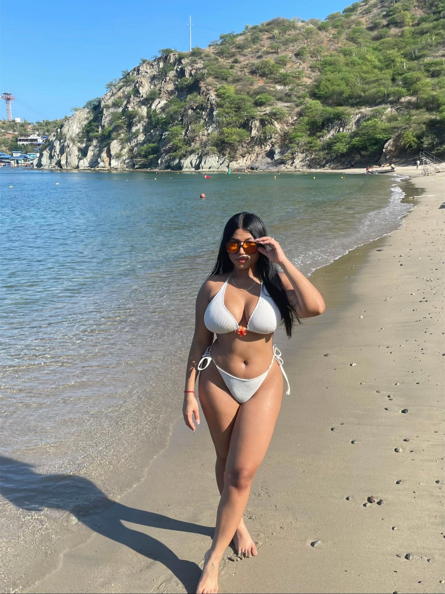 @Laurendemoya7