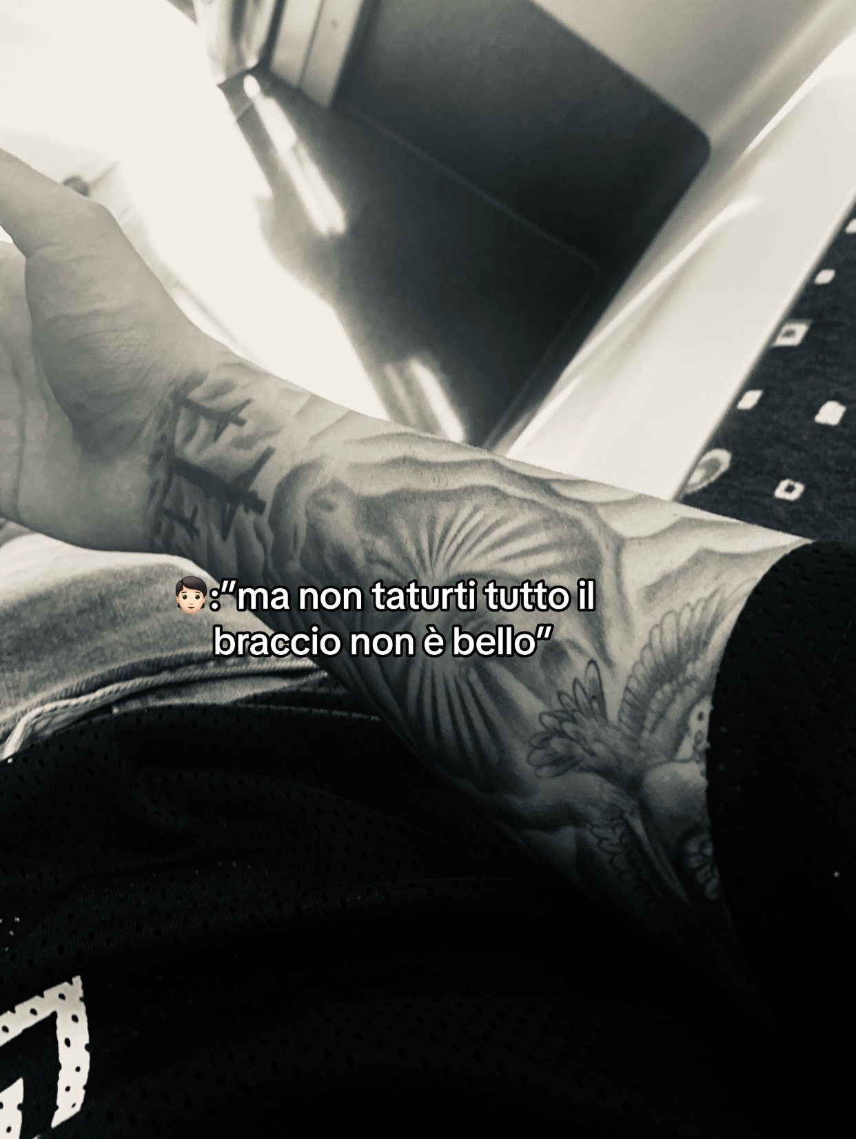 @18𖣂