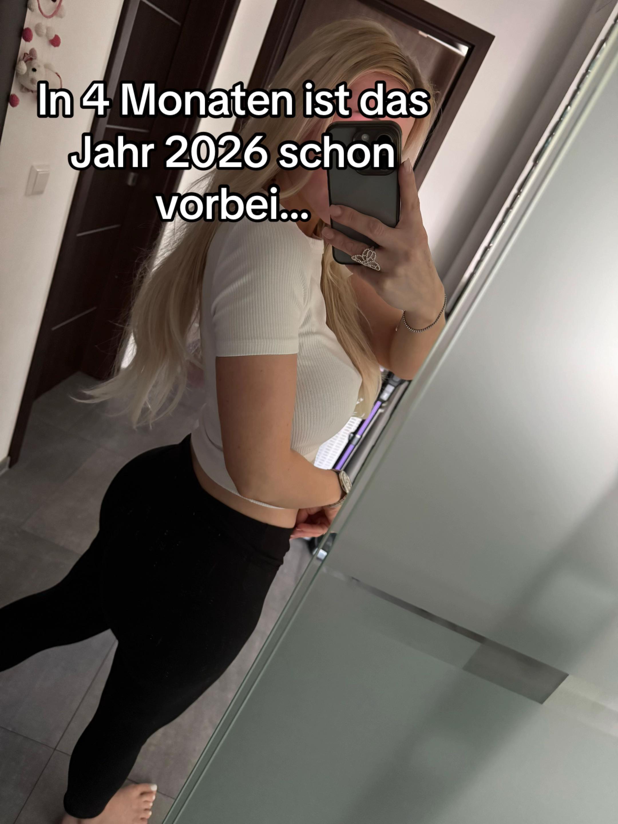 @Geraline_