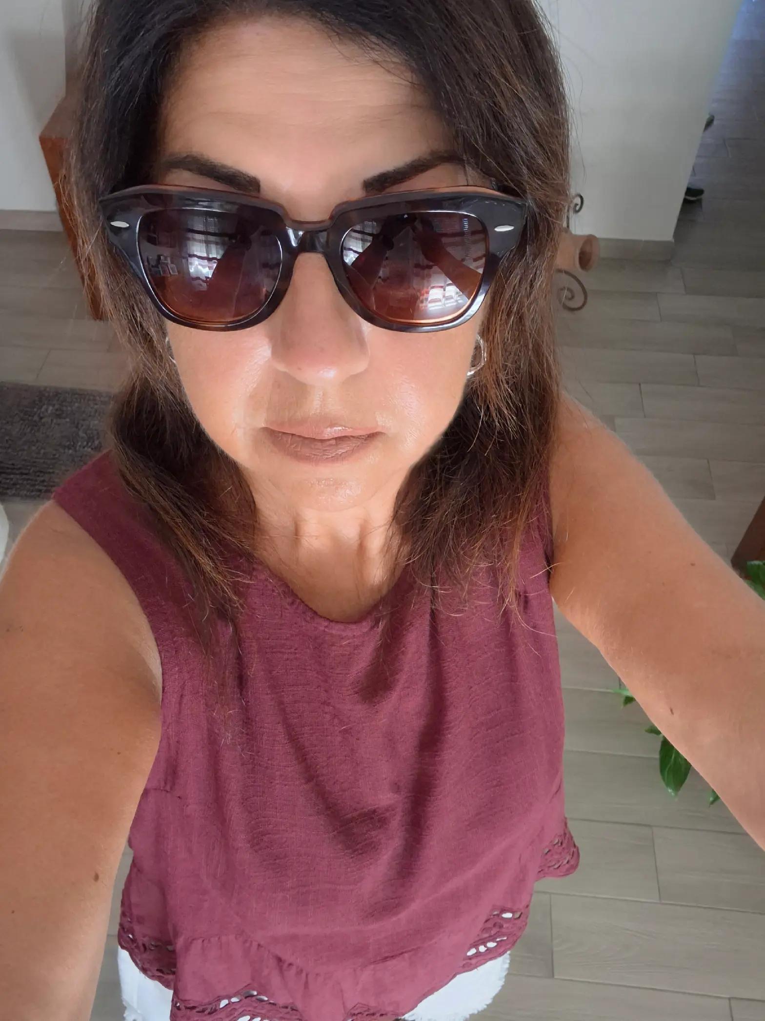 @grazia1817 ti segue