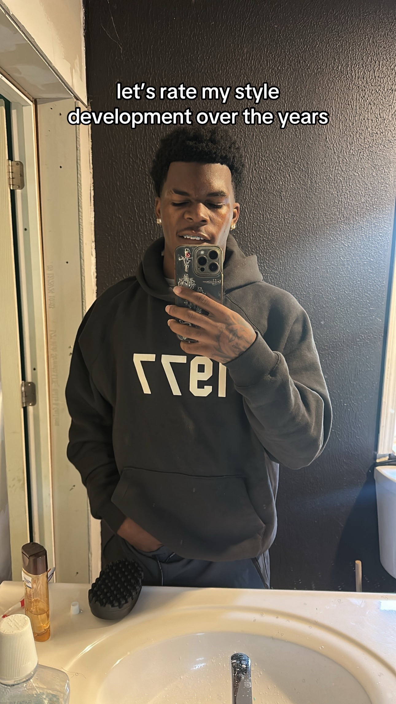 @￶