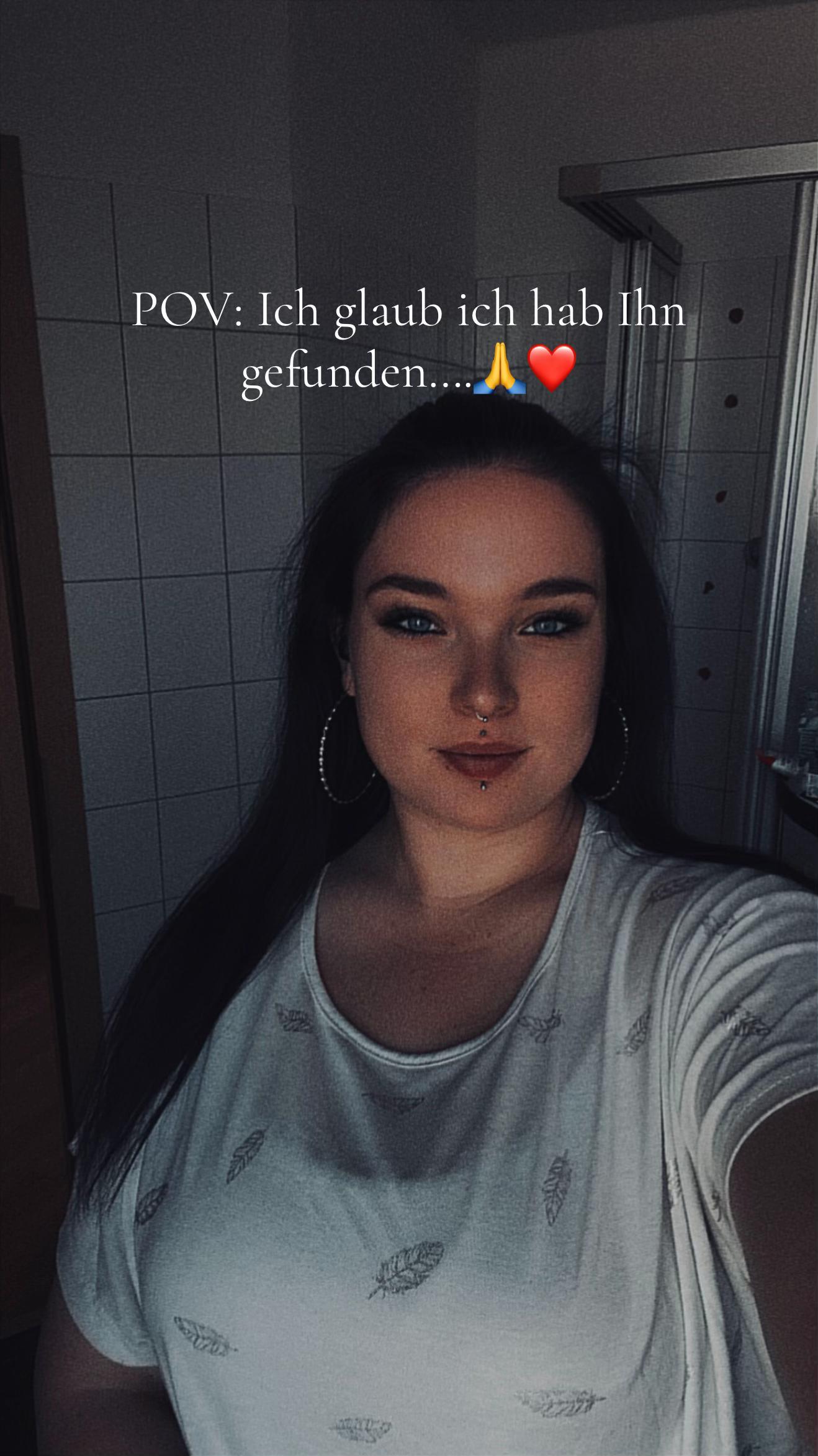 @Angie Schmidt🖤