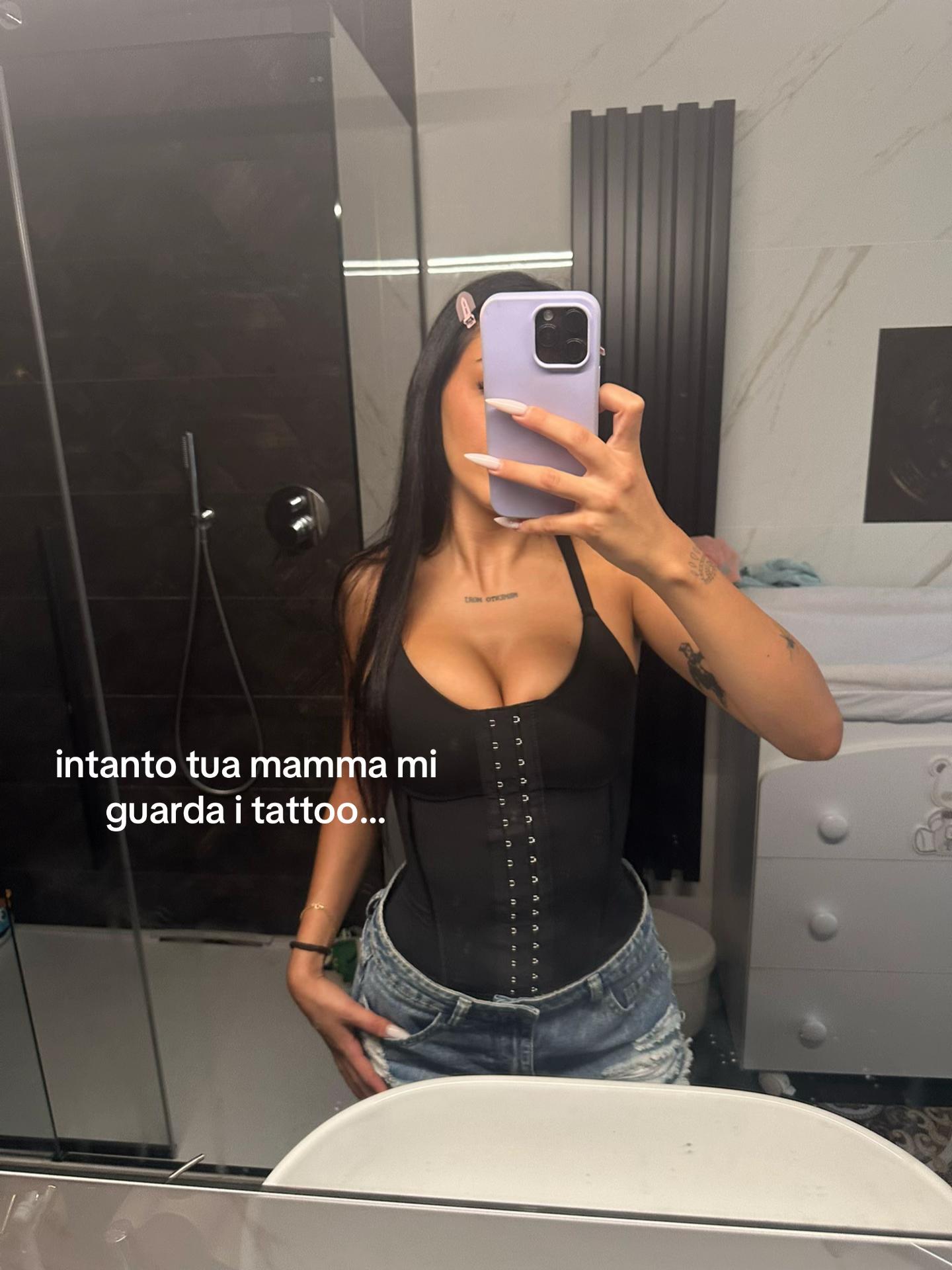 @Desy🕷
