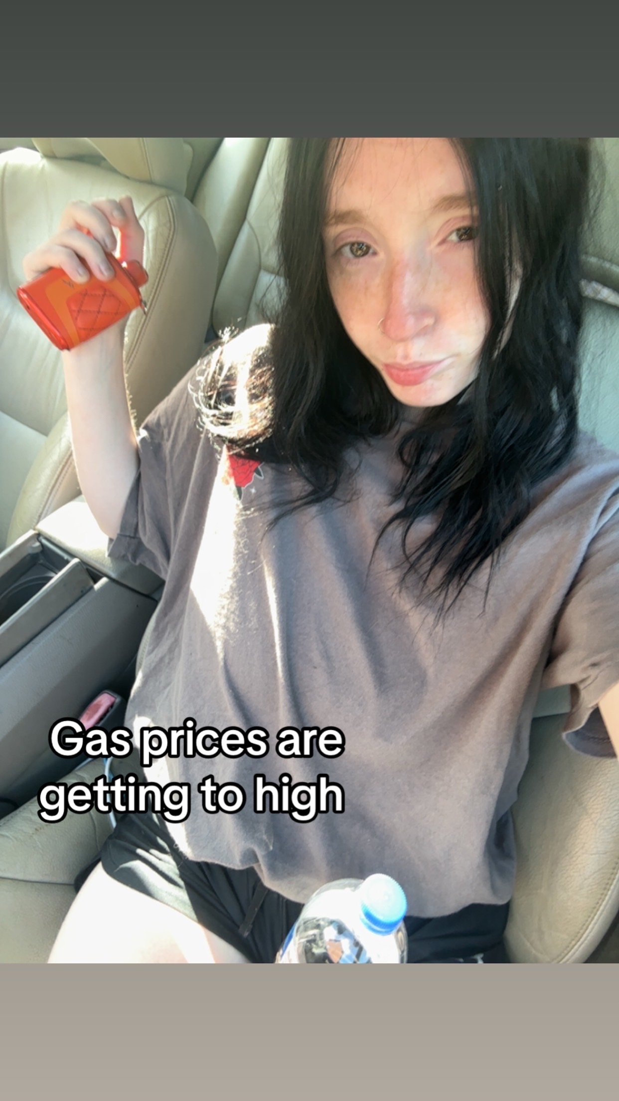 @𖣂