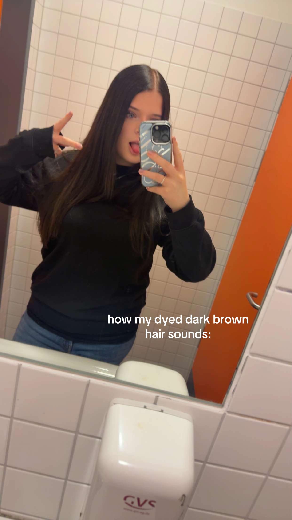 @𝒎𝒆𝒍𝒊𝒏𝒂 𝒋𝒐𝒍𝒆𝒆𝒏