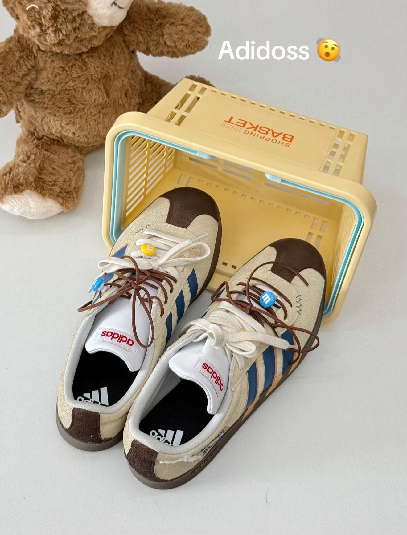 @Sneakers news