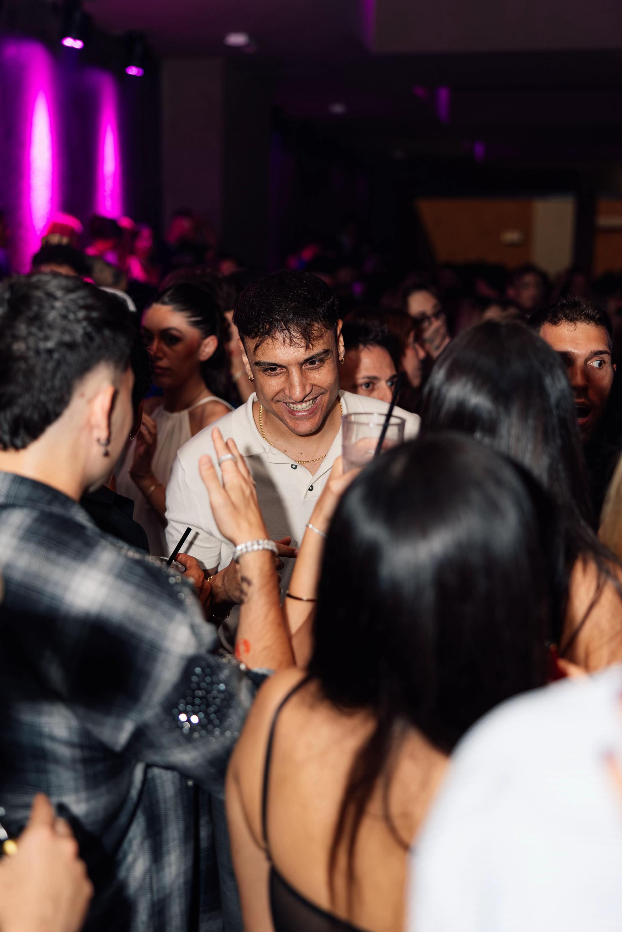 @Ilovesocialclub