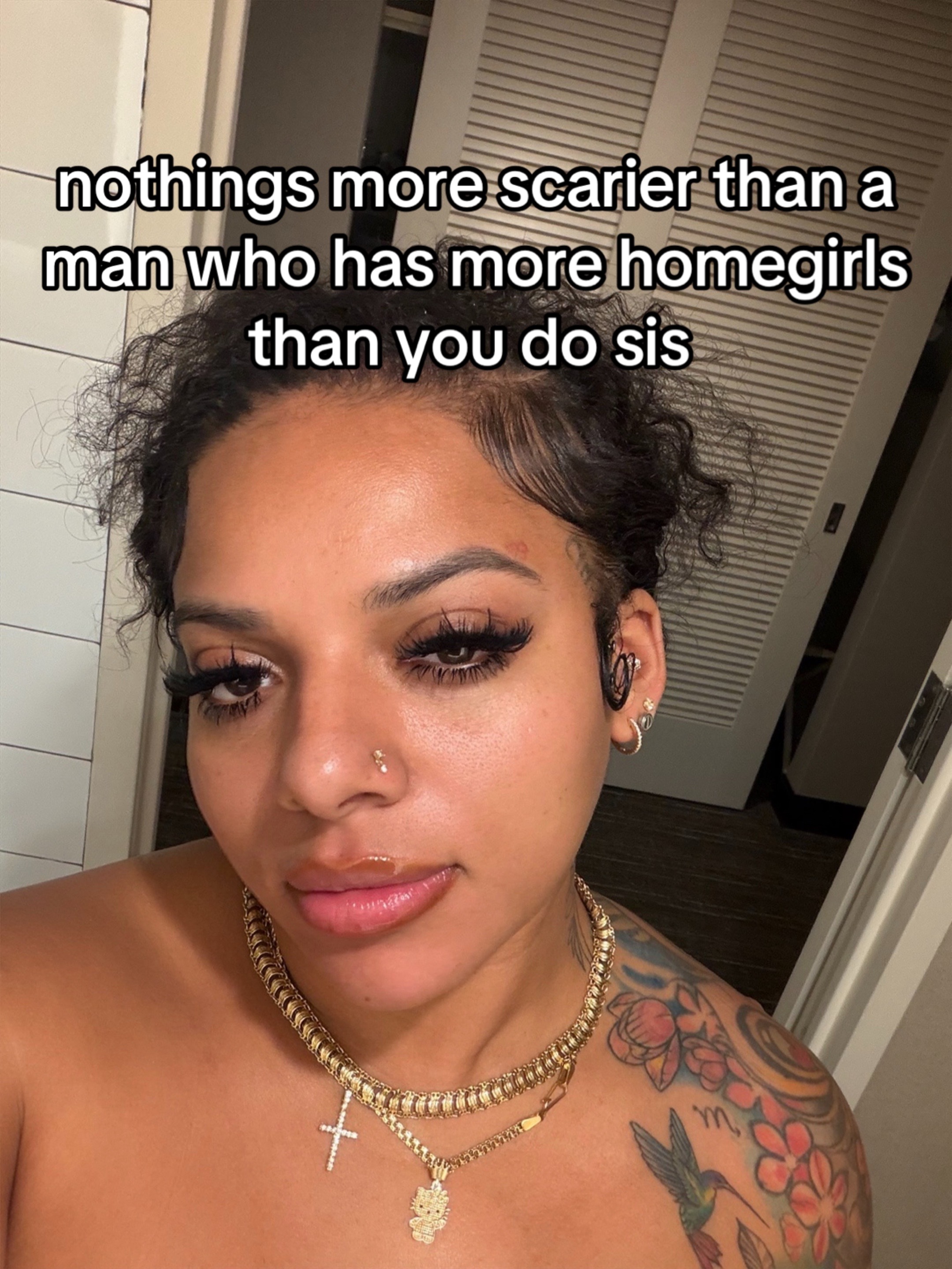 @MIKAYLA SARAVIA