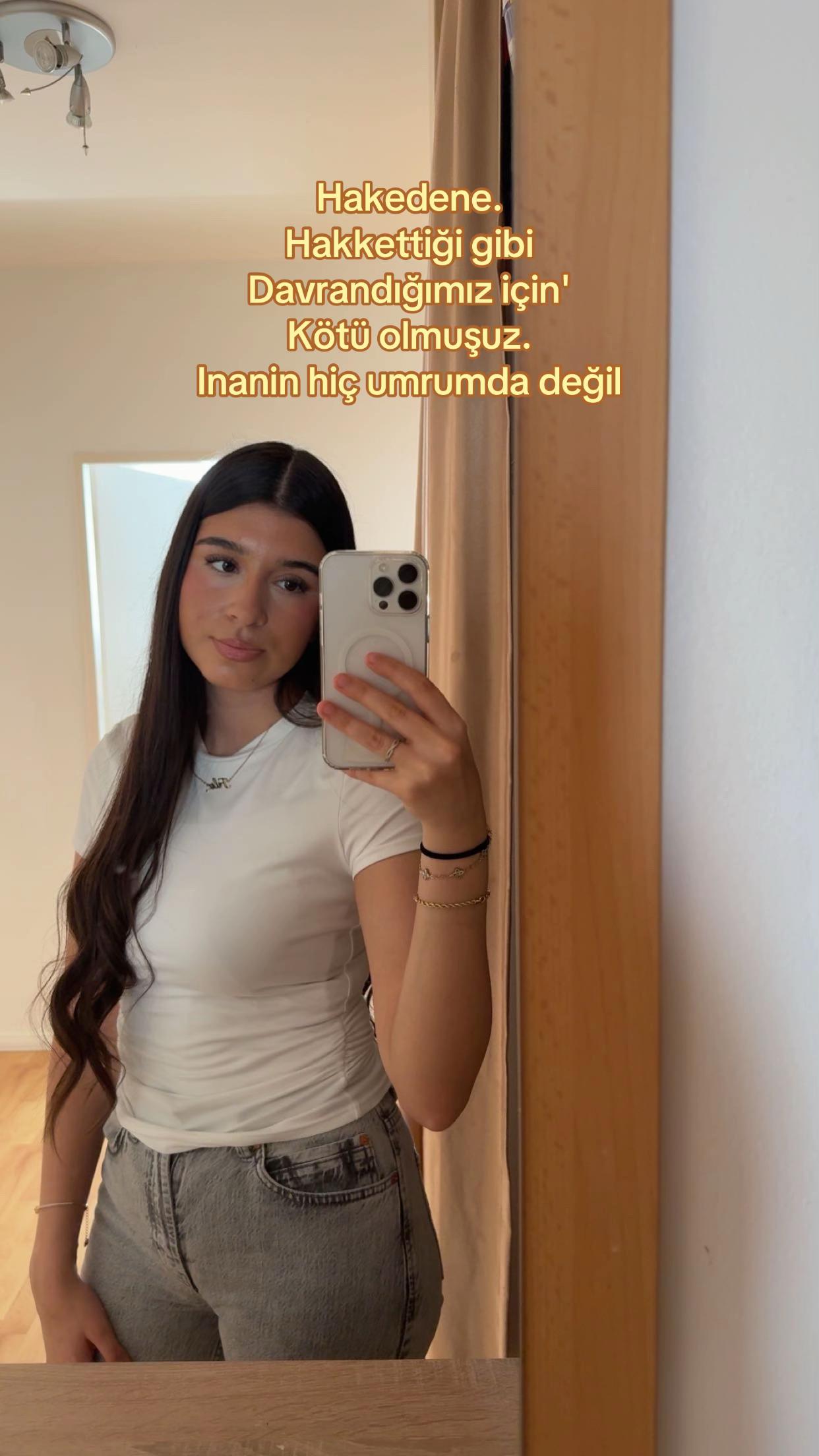 @𝐌 𝐞 𝐥 𝐢 𝐤 𝐞 🌙