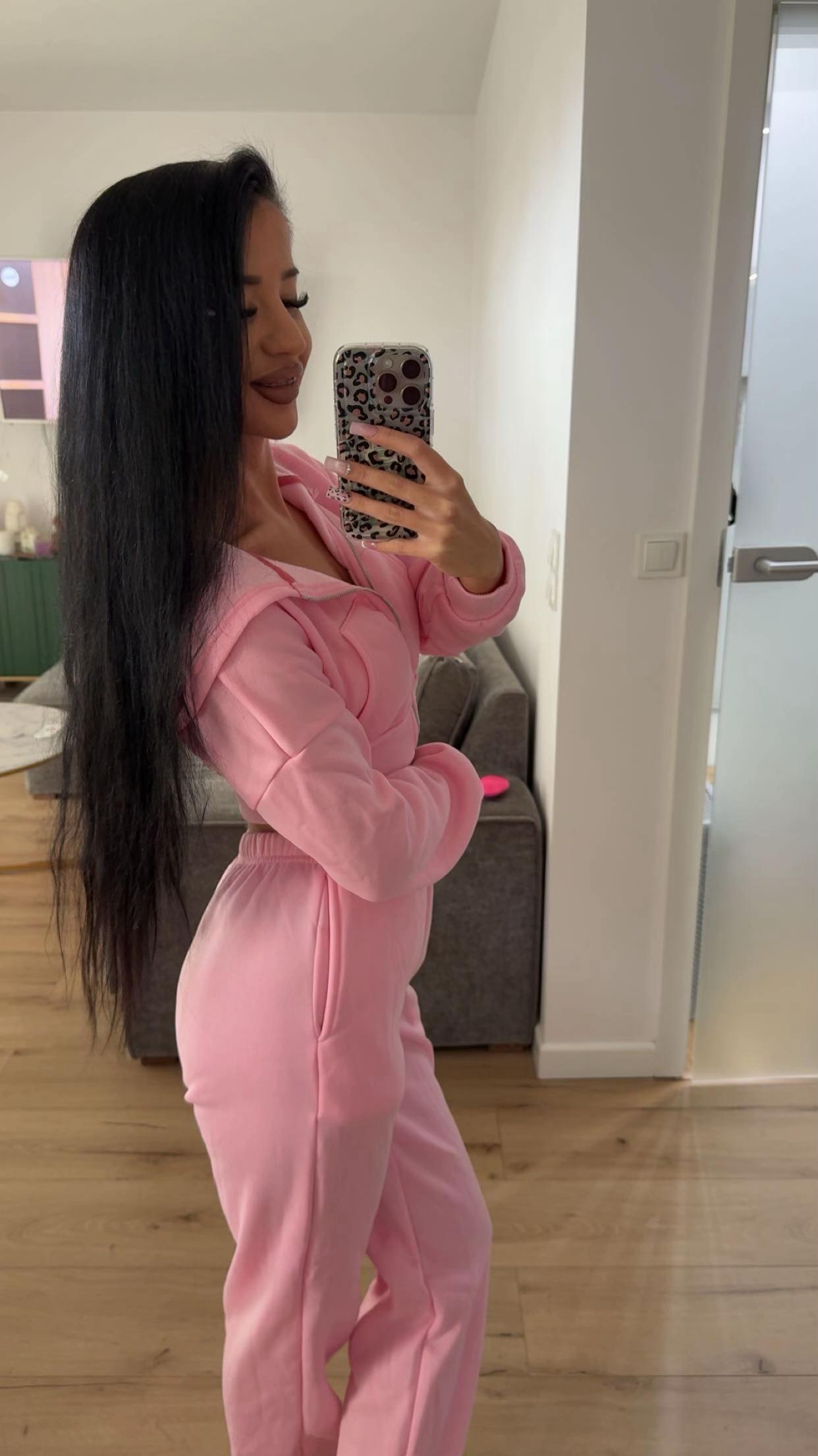 @Wiktoriaa47