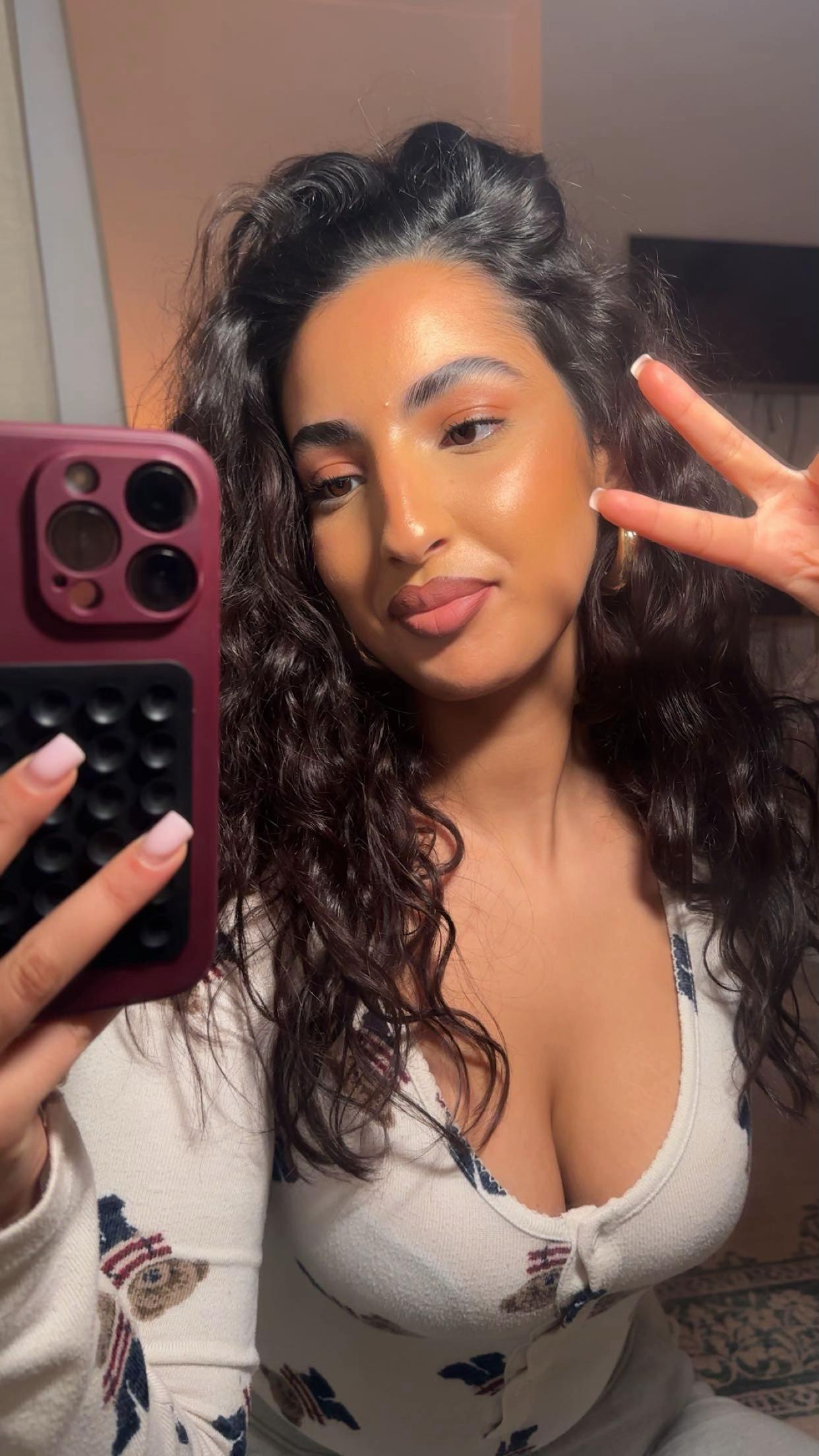 @Adjé