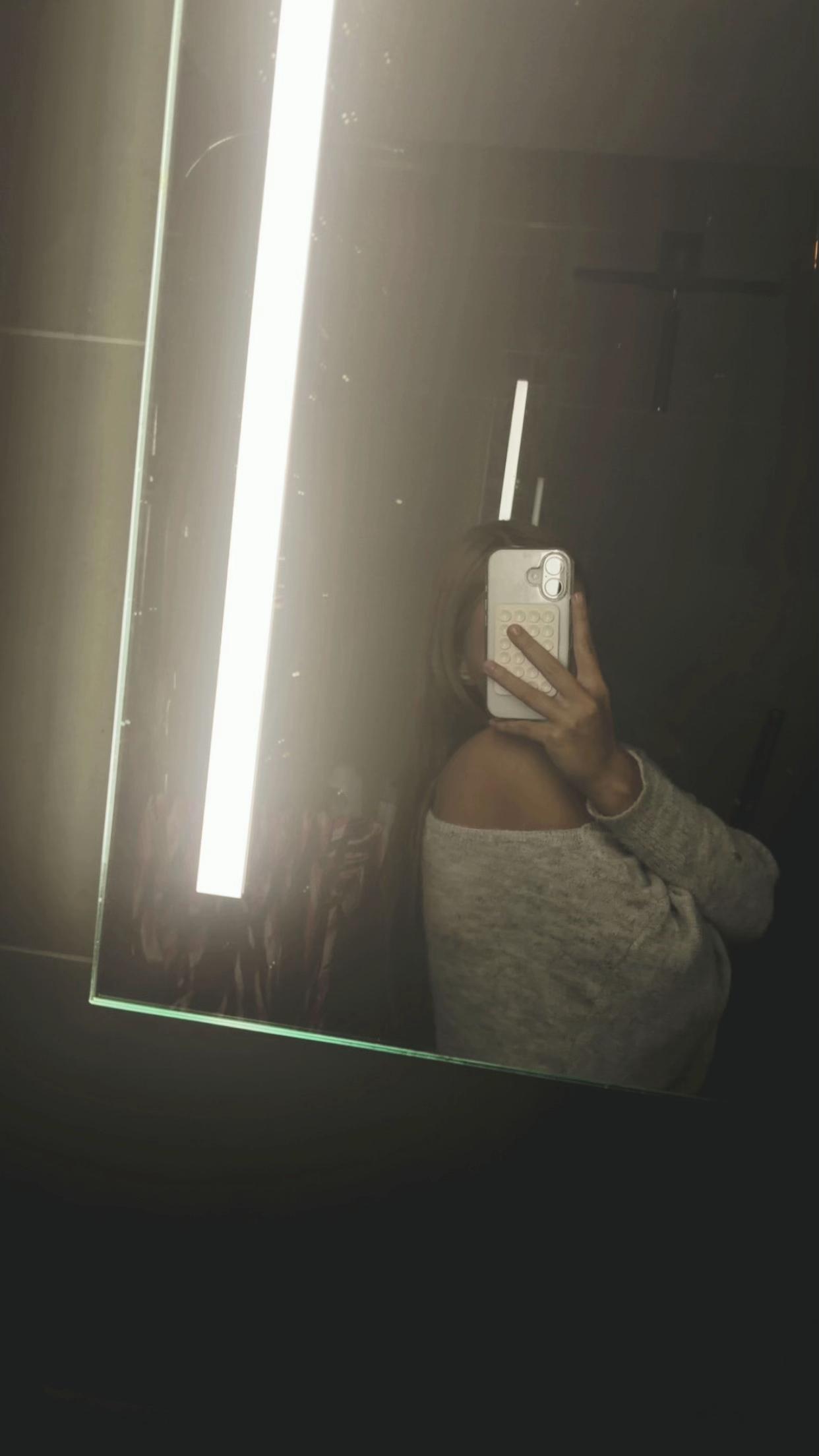 @daisymerollin