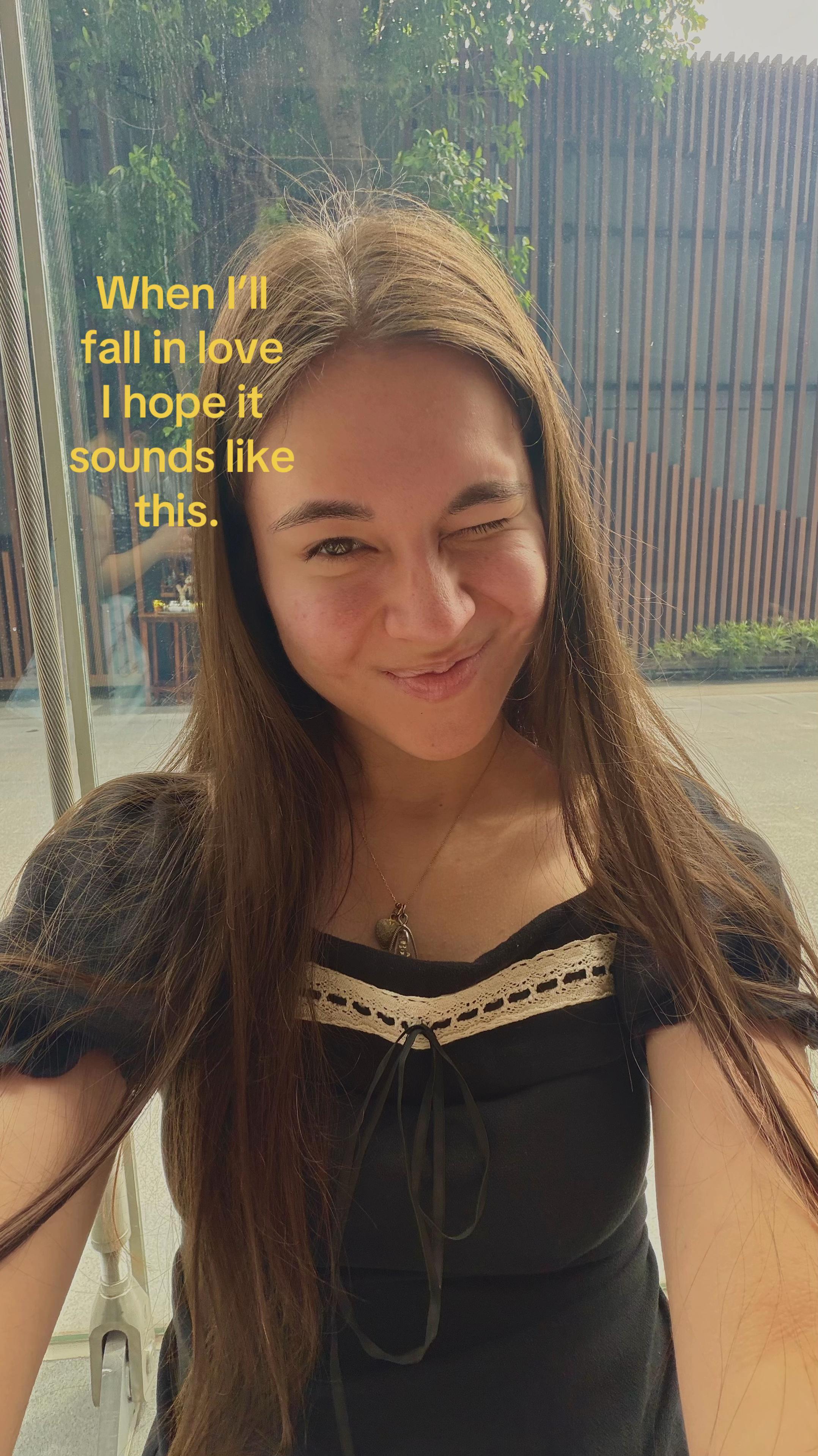 @✩