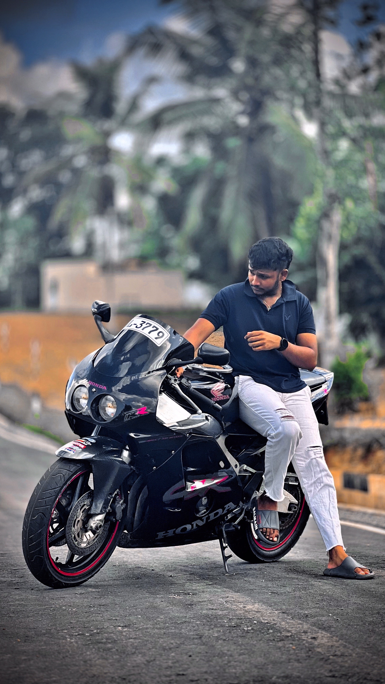 @Dewzz.🇱🇰🖤