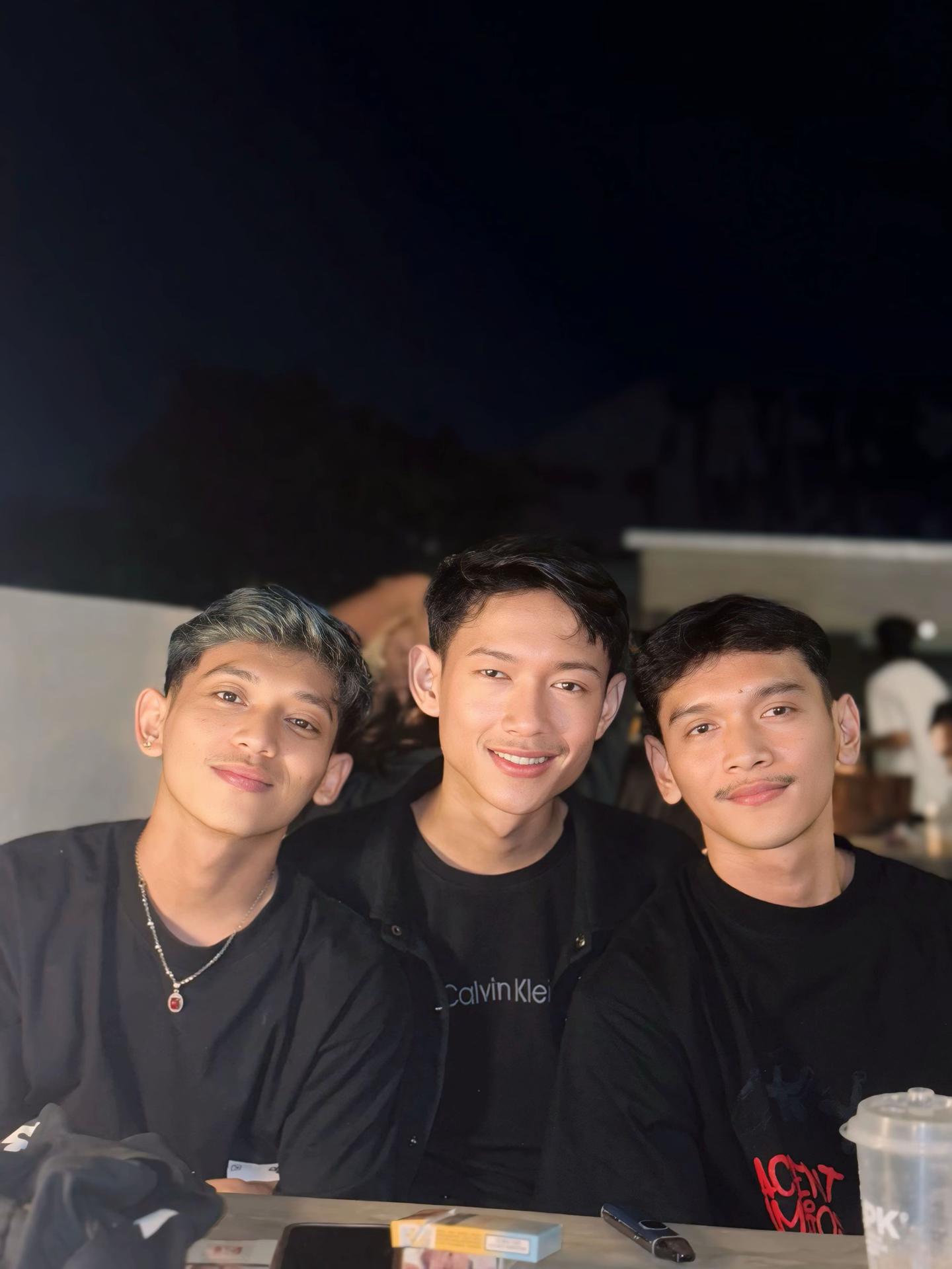 @𝖠𝖽𝗒
