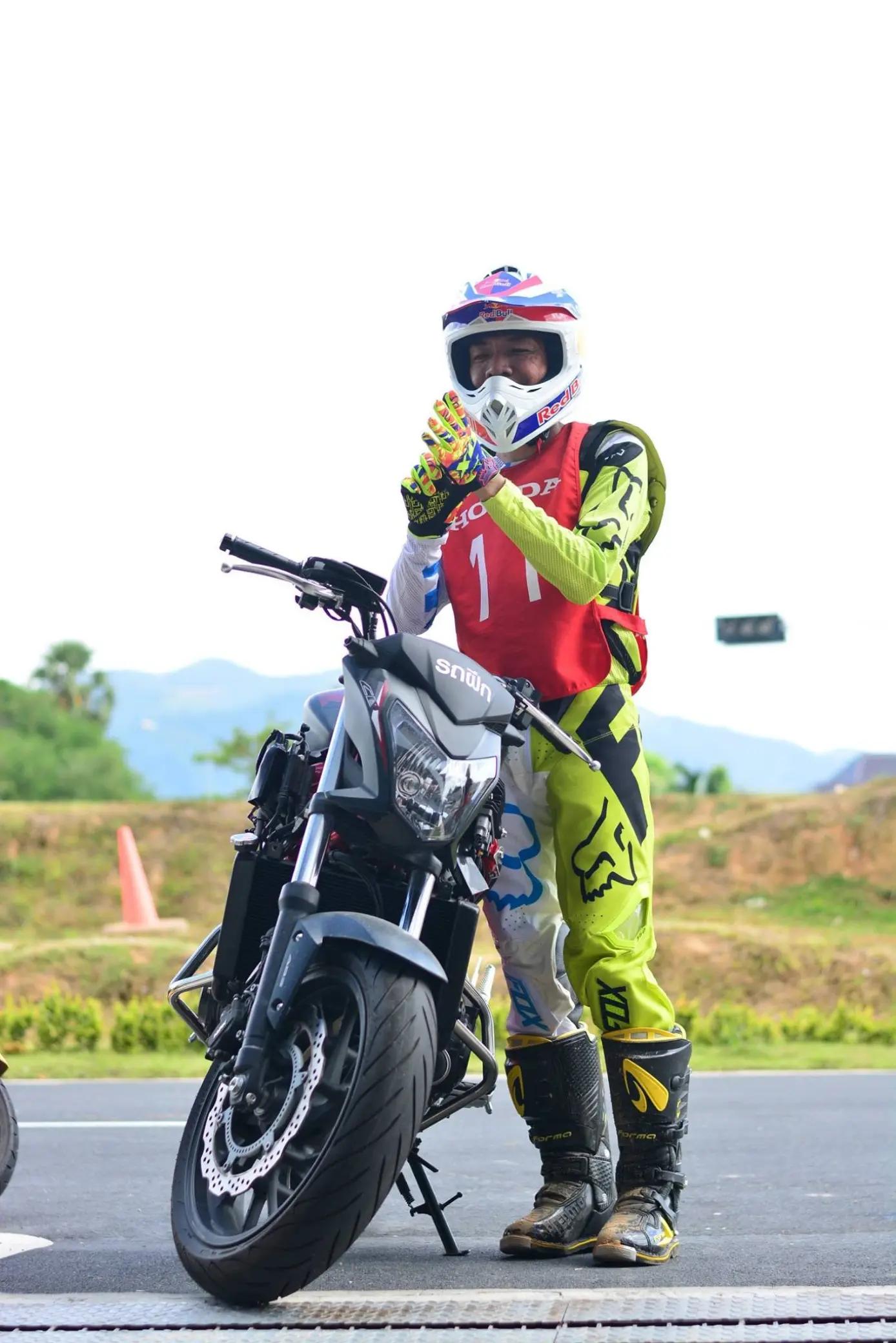 @หมอฮุน Dr. Hun