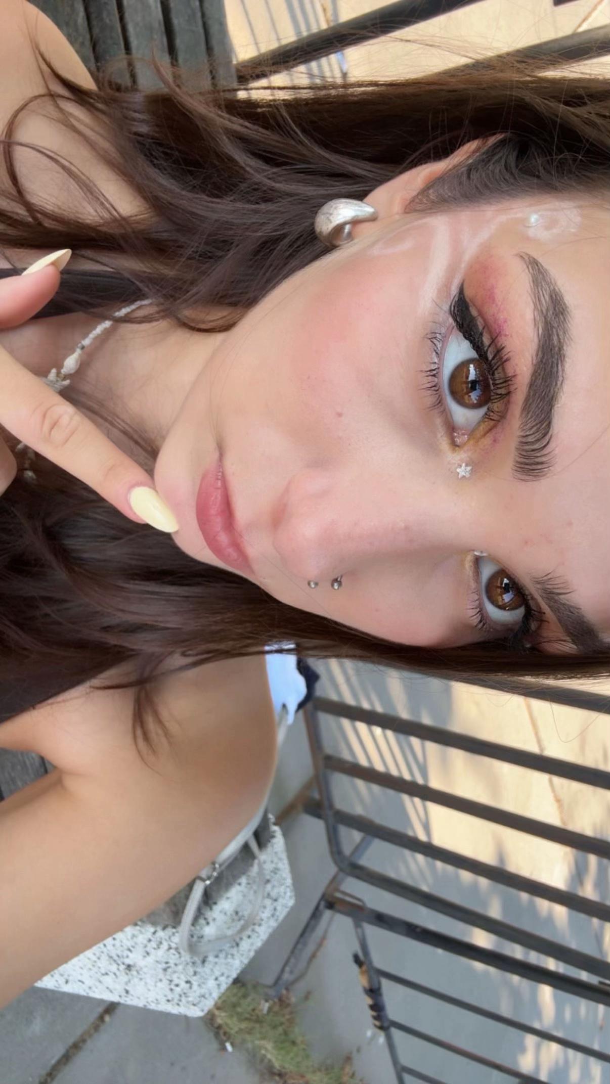 @Asya Akmaz