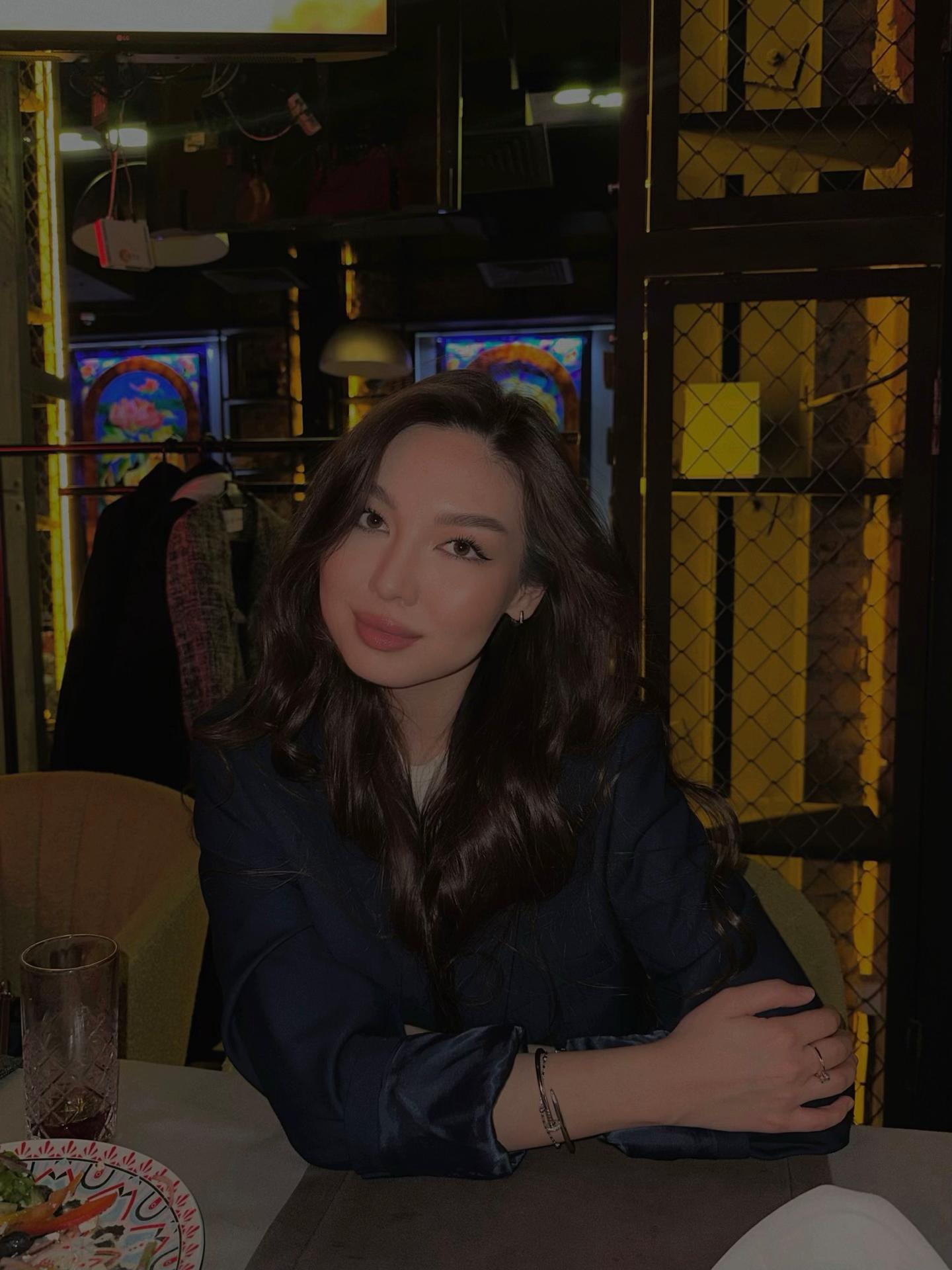 @Alina K