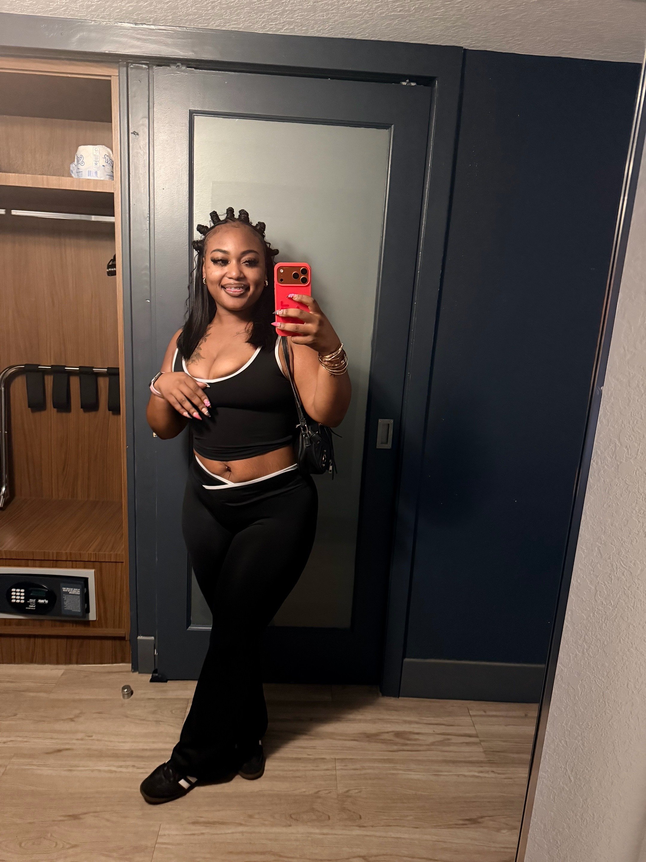 @Vonnie🖤