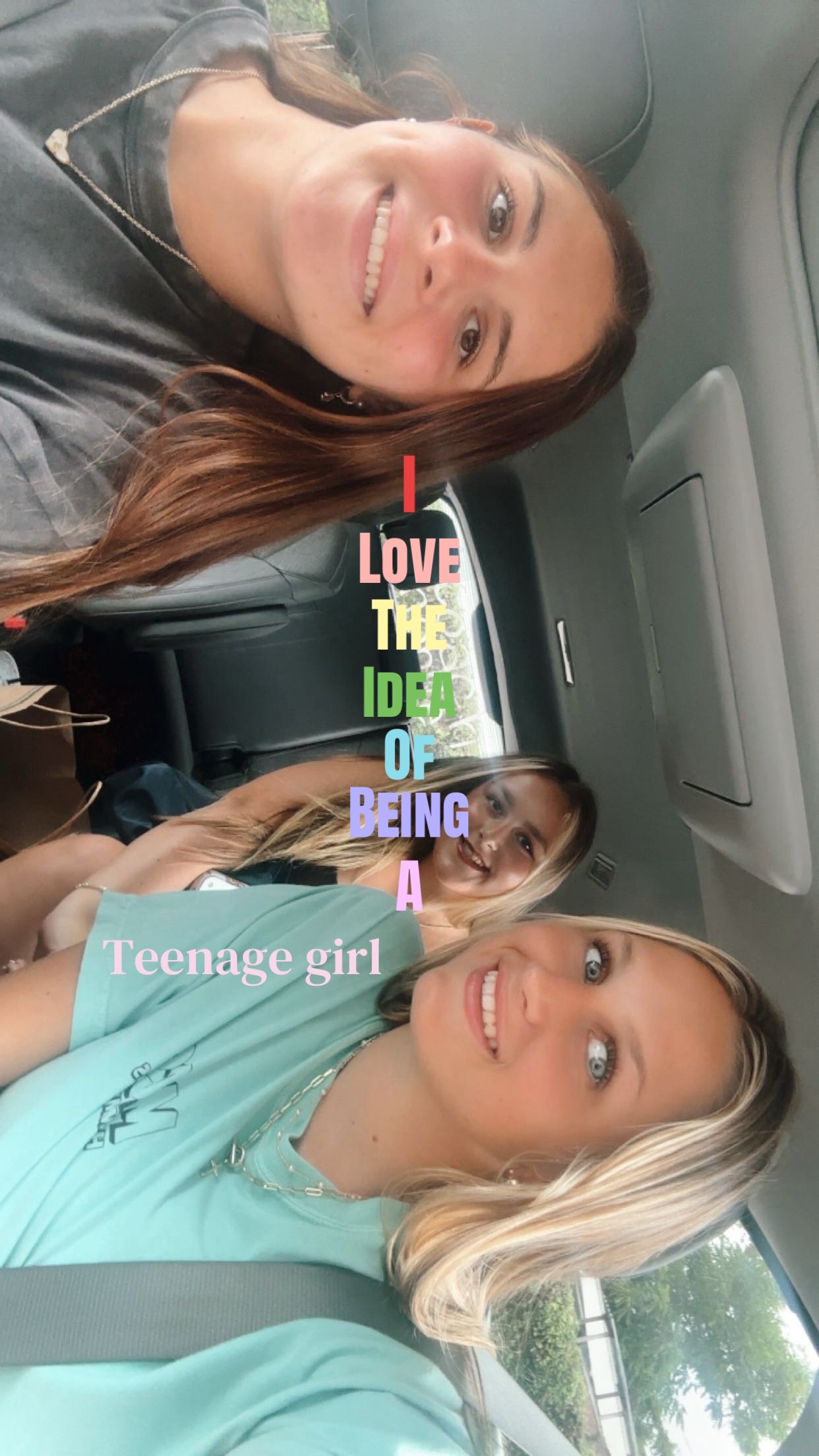 @🦄