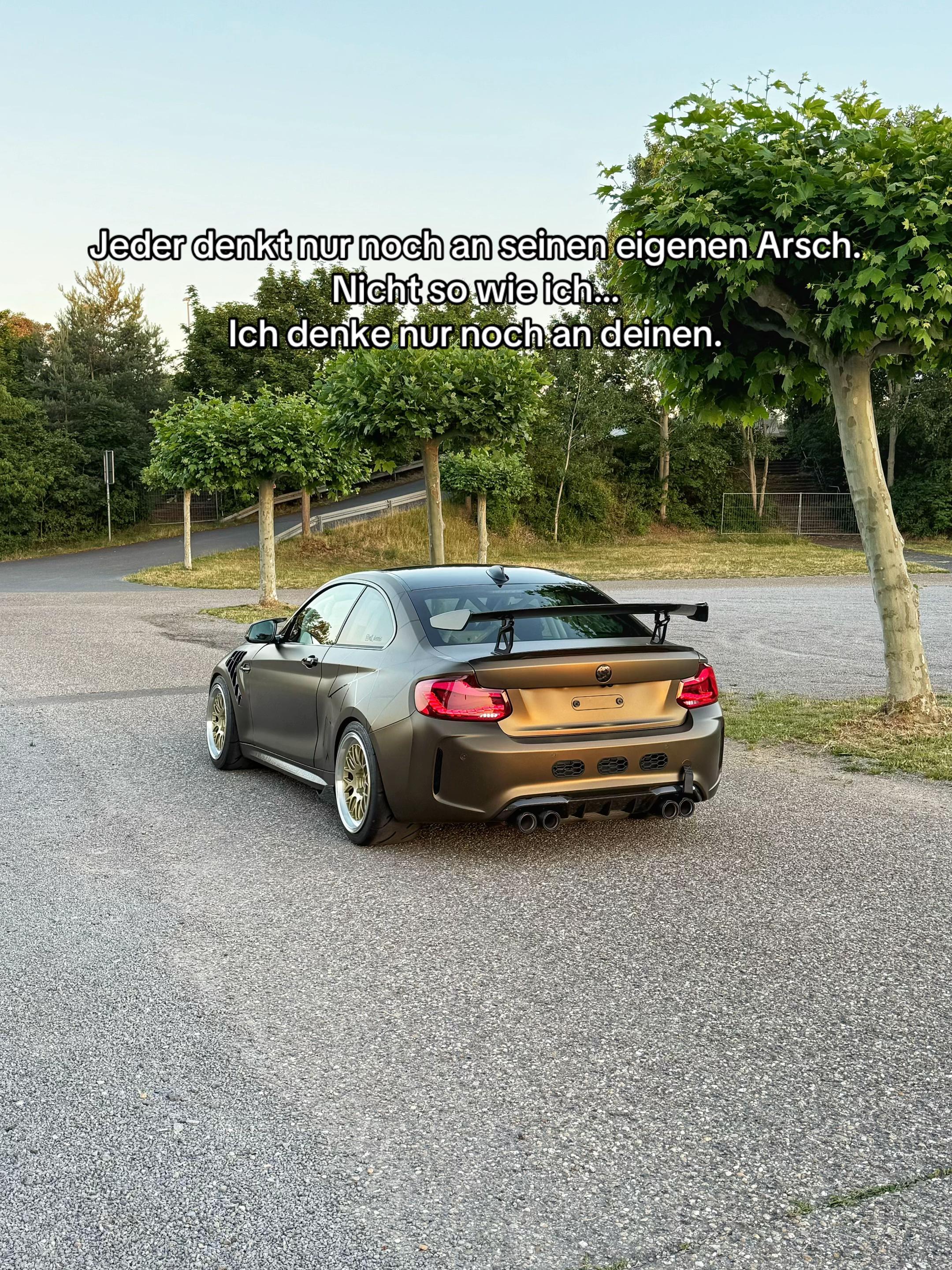 @M2_Dennis