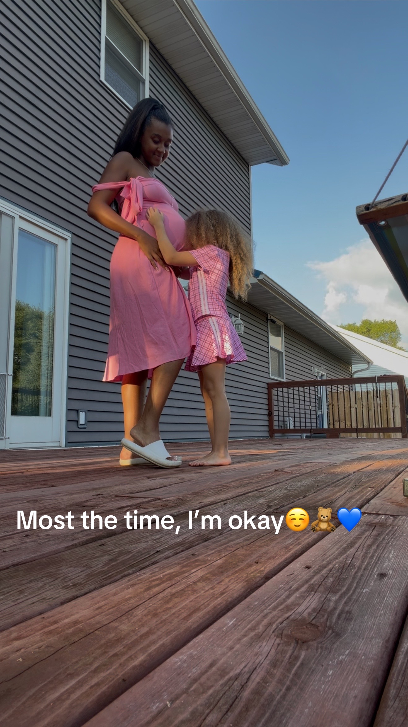 @AvasWorld