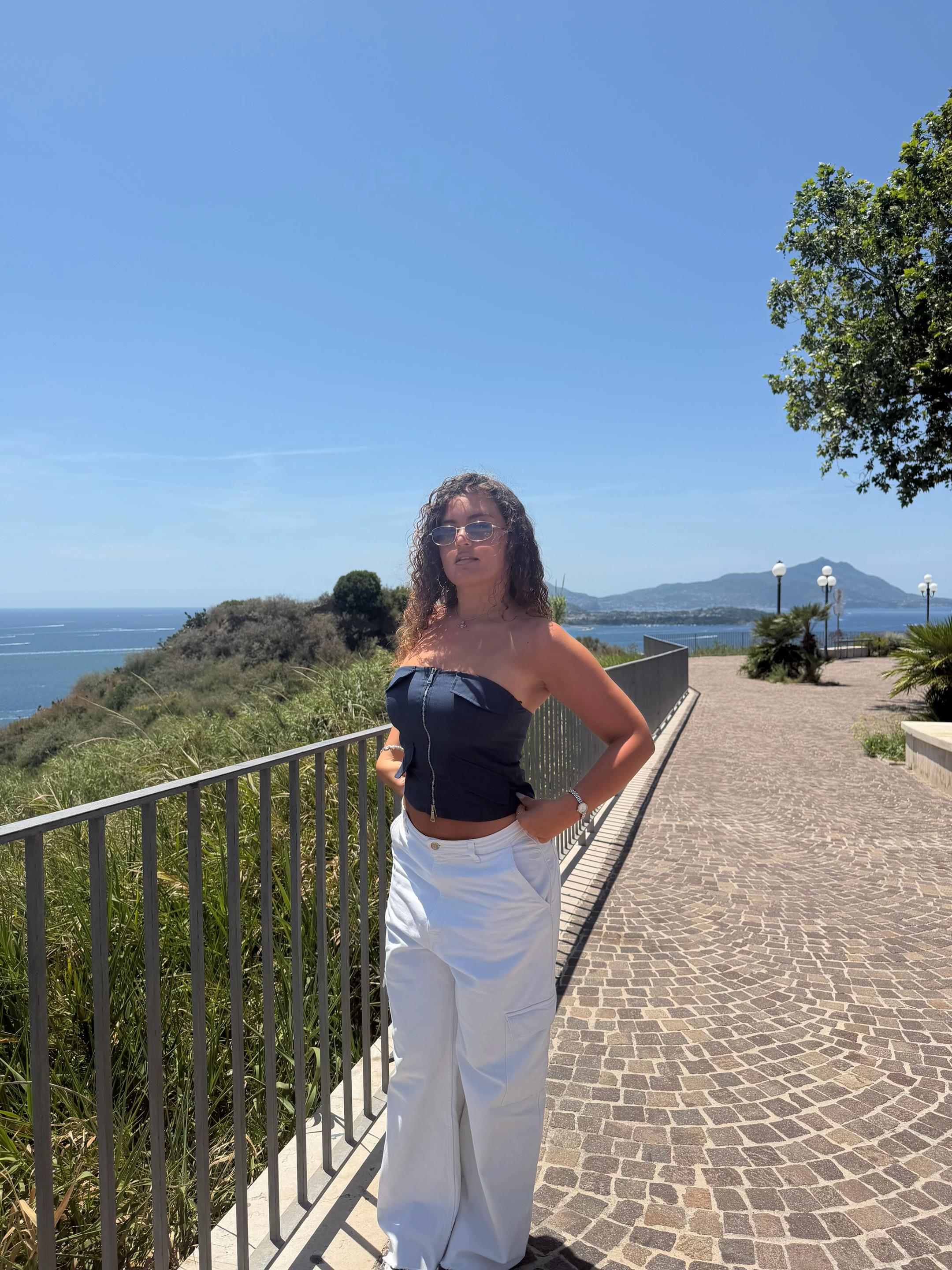 @rebbb💋💋