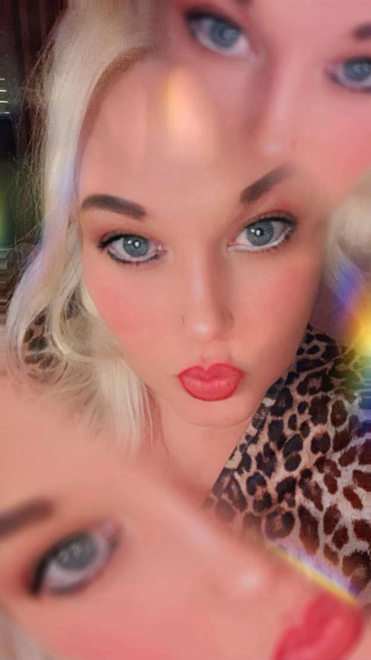@Vivi la blonde du 33
